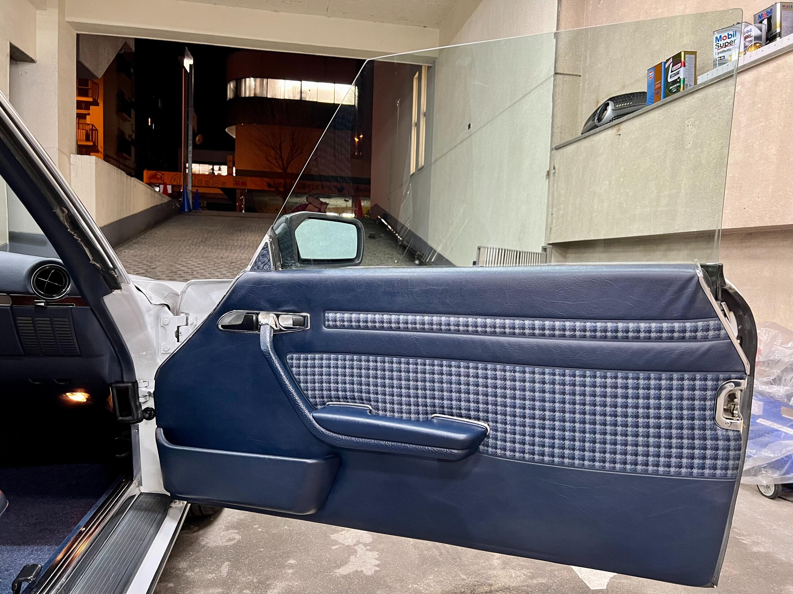 1987 Mercedes-Benz SLClass - メルセデス・ベンツ SLクラス 560SL 2オーナー 走4.9万K 紺内装&ソフトTOP(幌リア窓透明) 専用ウォールナットウッドP W107型最終5600ccV8EG搭載 足回り約160万正規D工場O/H済(BILSTEIN装着) NARDIウッドステア&ウッドシフト 別注ウッドコンソールBOX