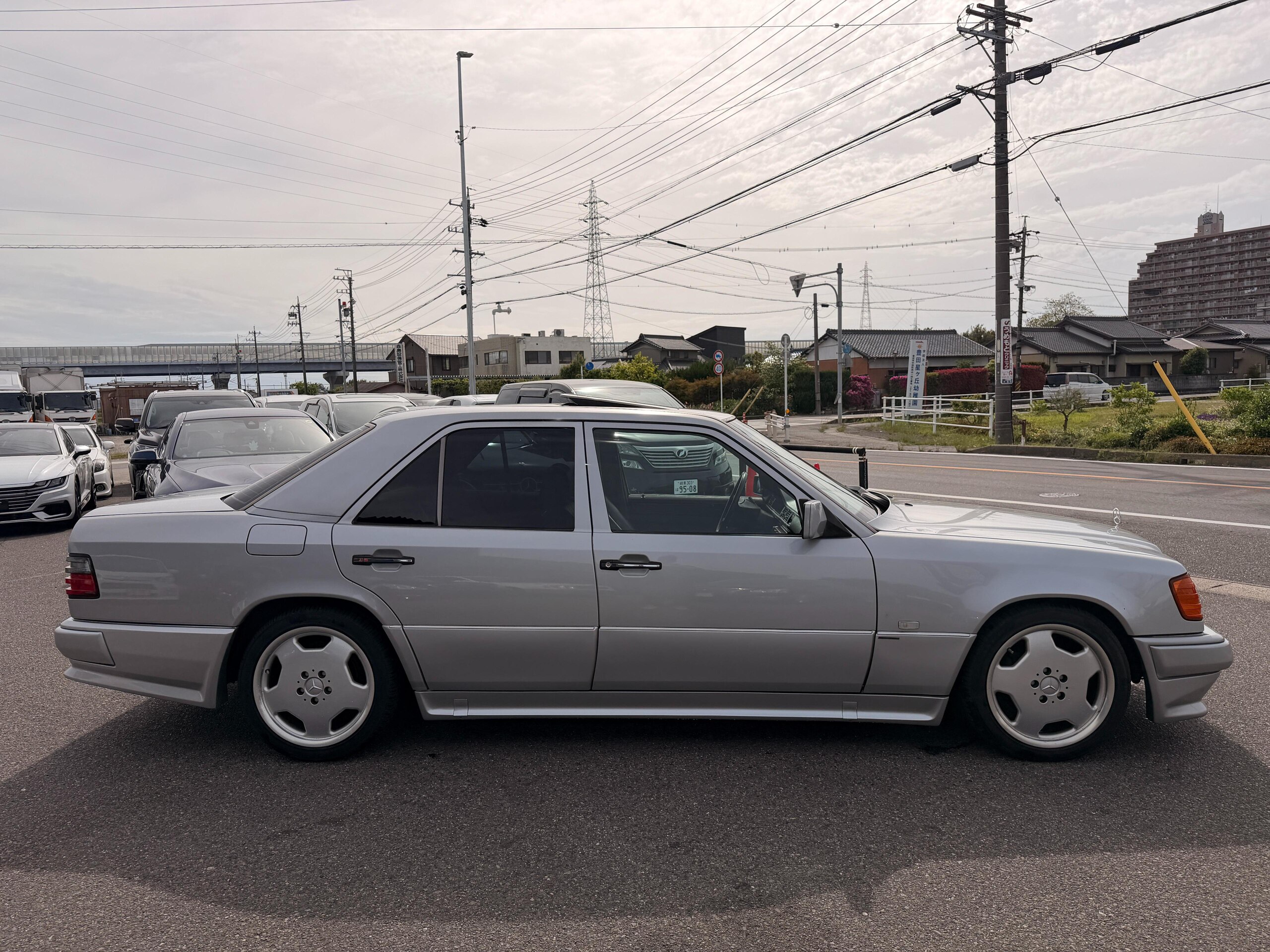 1989 Mercedes-Benz E-Class - メルセデス・ベンツ Eクラス 300E サンルーフ AMGエアロ パワーシート 純正アルミ 革シート