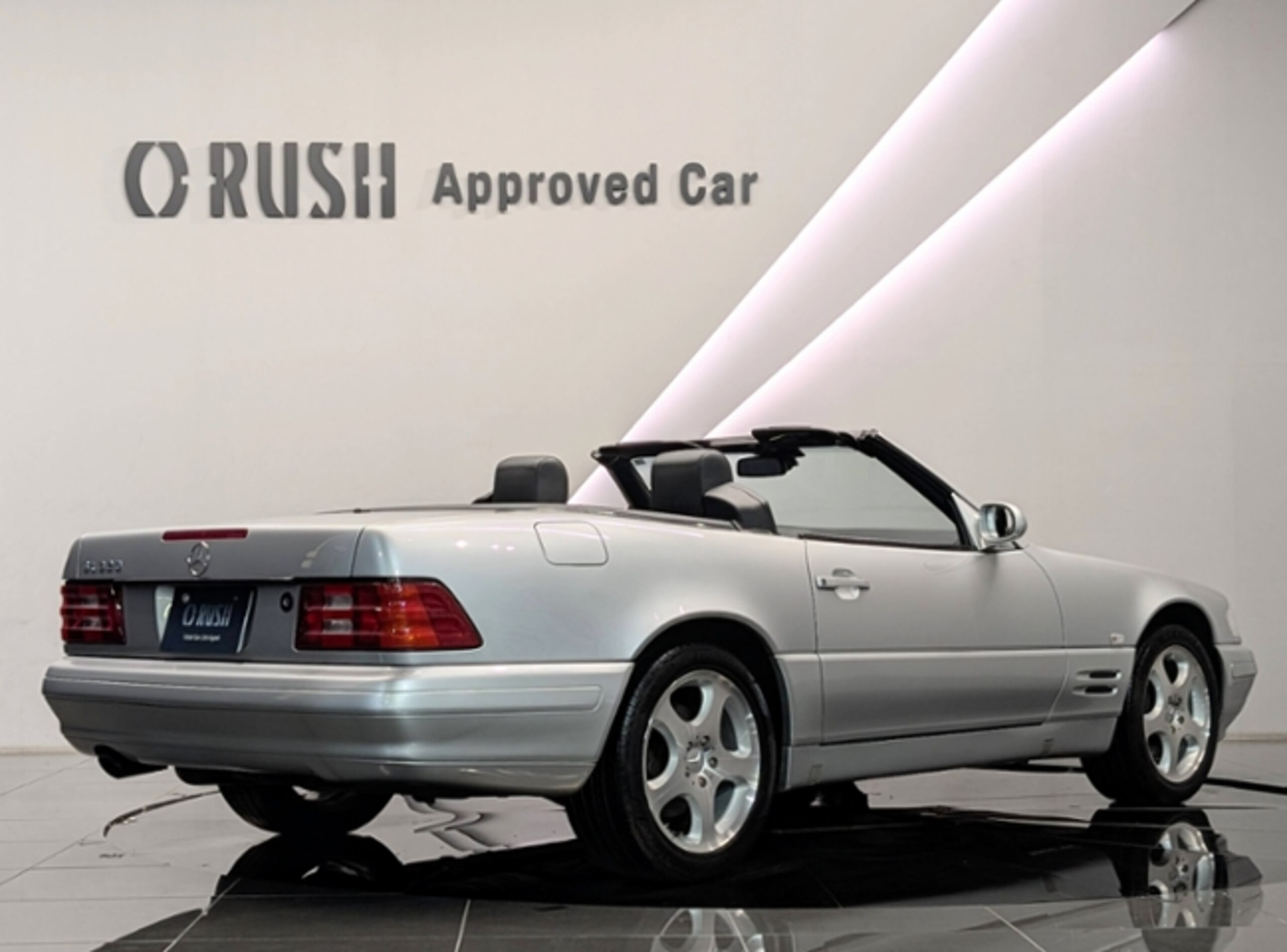 1998 Mercedes-Benz SLClass - メルセデス・ベンツ SLクラス SL320 本革シート ビークルデーターカード有 メモリー付電動パワーシート シートヒーター(運転席・助手席) レザーステアリング クルーズコントロール キセノンヘッドライト ソフトトップ(黒) ETC 17AW