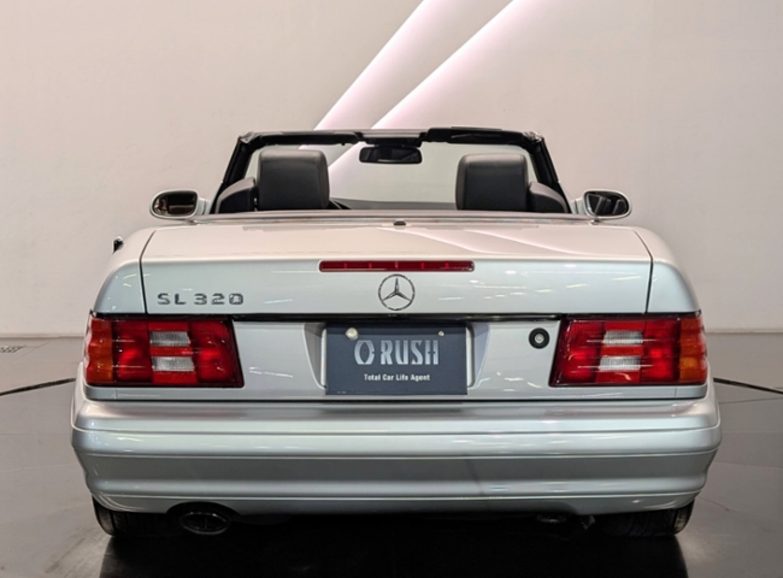 1998 Mercedes-Benz SLClass - メルセデス・ベンツ SLクラス SL320 本革シート ビークルデーターカード有 メモリー付電動パワーシート シートヒーター(運転席・助手席) レザーステアリング クルーズコントロール キセノンヘッドライト ソフトトップ(黒) ETC 17AW