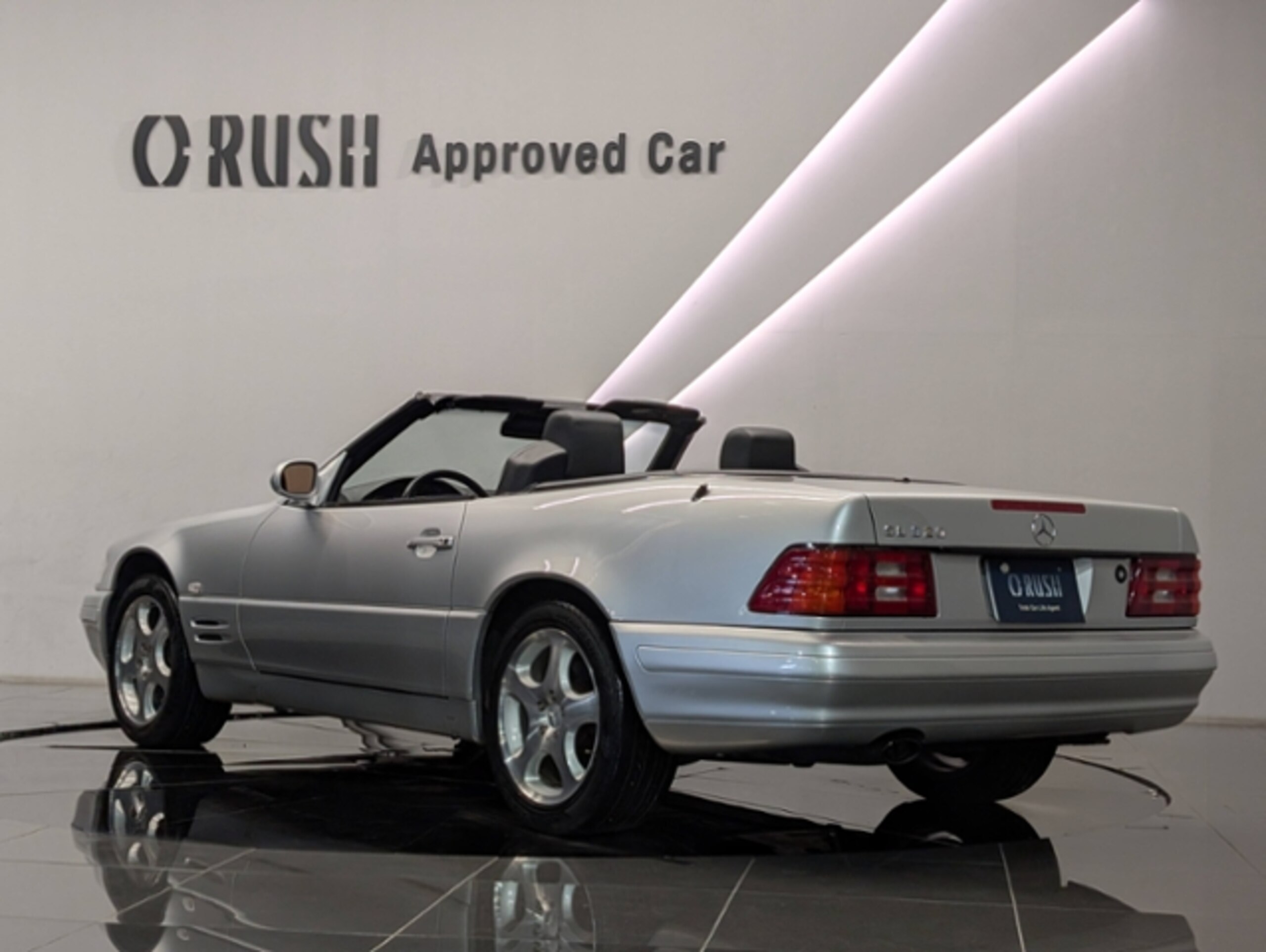 1998 Mercedes-Benz SLClass - メルセデス・ベンツ SLクラス SL320 本革シート ビークルデーターカード有 メモリー付電動パワーシート シートヒーター(運転席・助手席) レザーステアリング クルーズコントロール キセノンヘッドライト ソフトトップ(黒) ETC 17AW