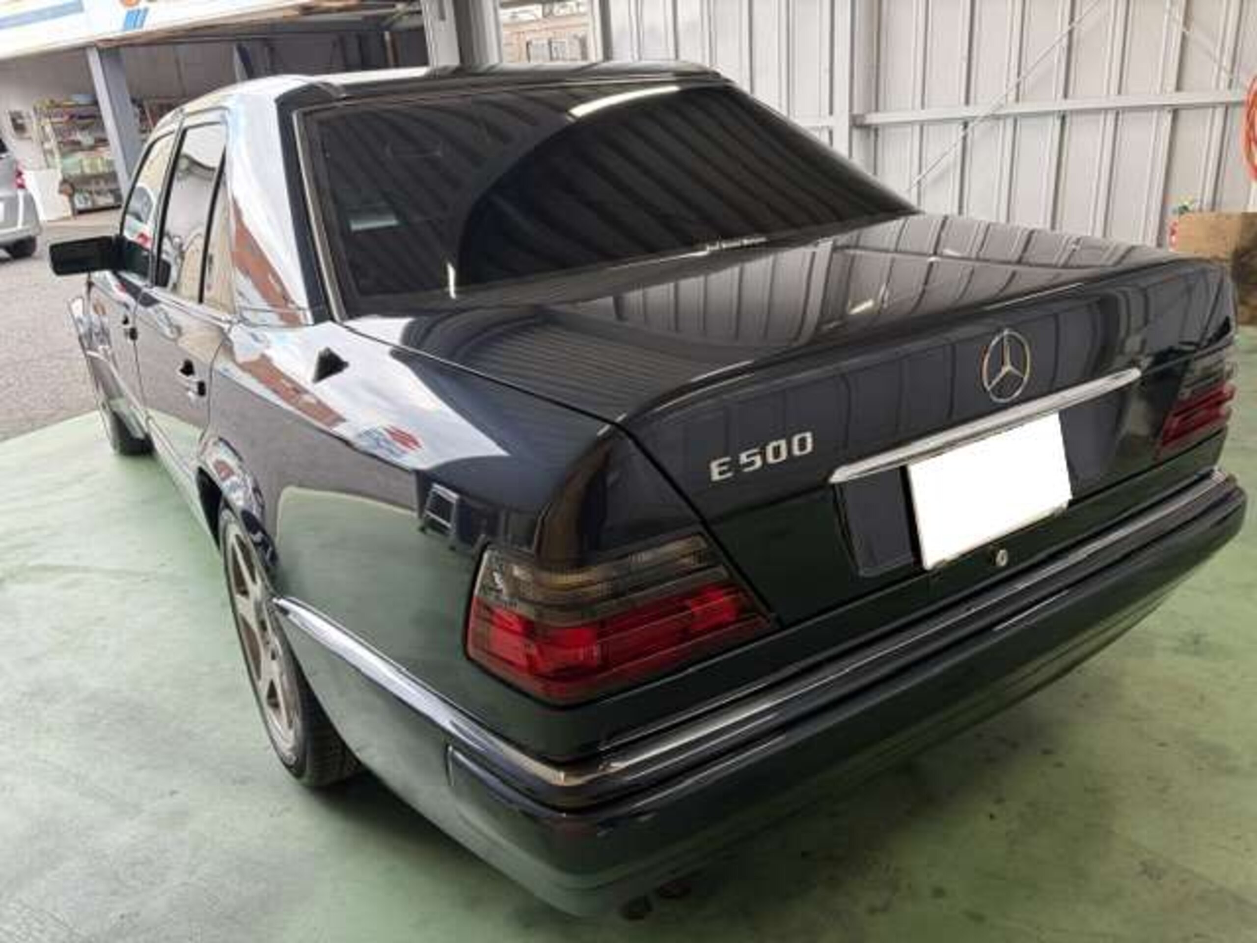1997 Mercedes-Benz E-Class - 1997 مرسيدس بنز E-Class