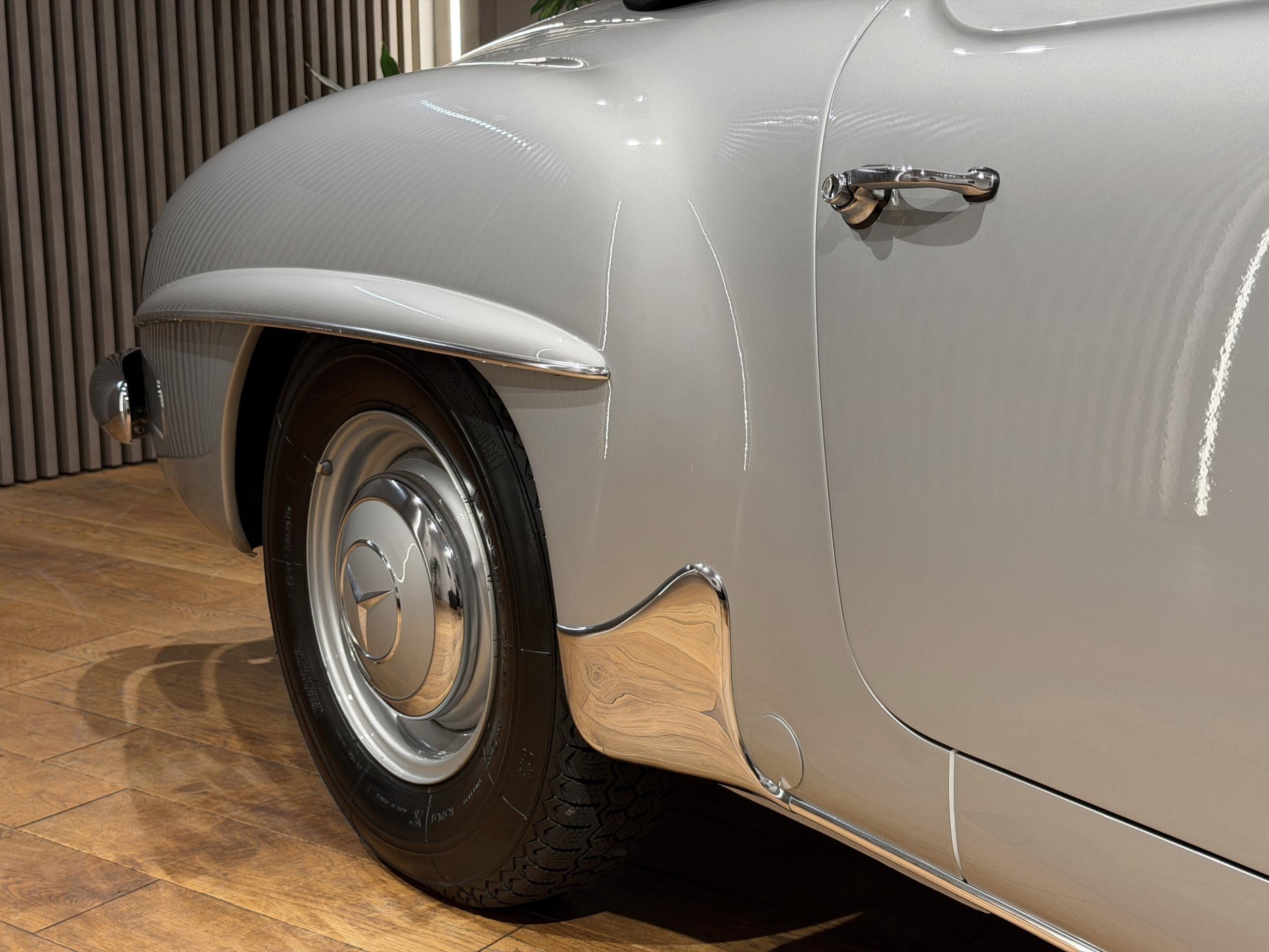 1960 Mercedes-Benz SLClass - メルセデス・ベンツ SLクラス 190SL / 4MT / 左H / 内外装レストア済み /レッドレザーシート / Weber製キャブレター / ベッカー製ラジオ