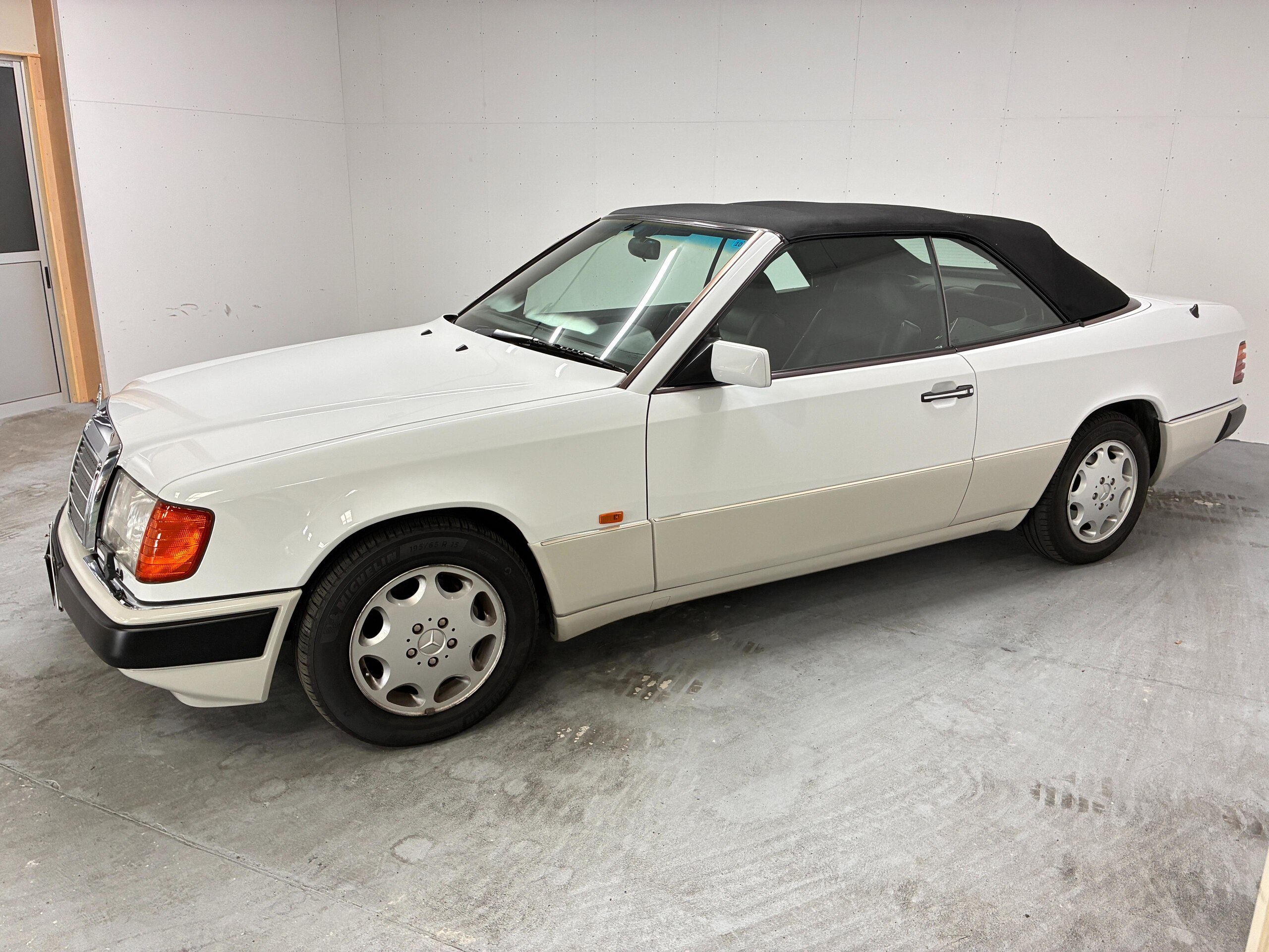 1993 Mercedes-Benz Medium Class Cabriolet - 1993 مرسيدس بنز Medium Class Cabriolet