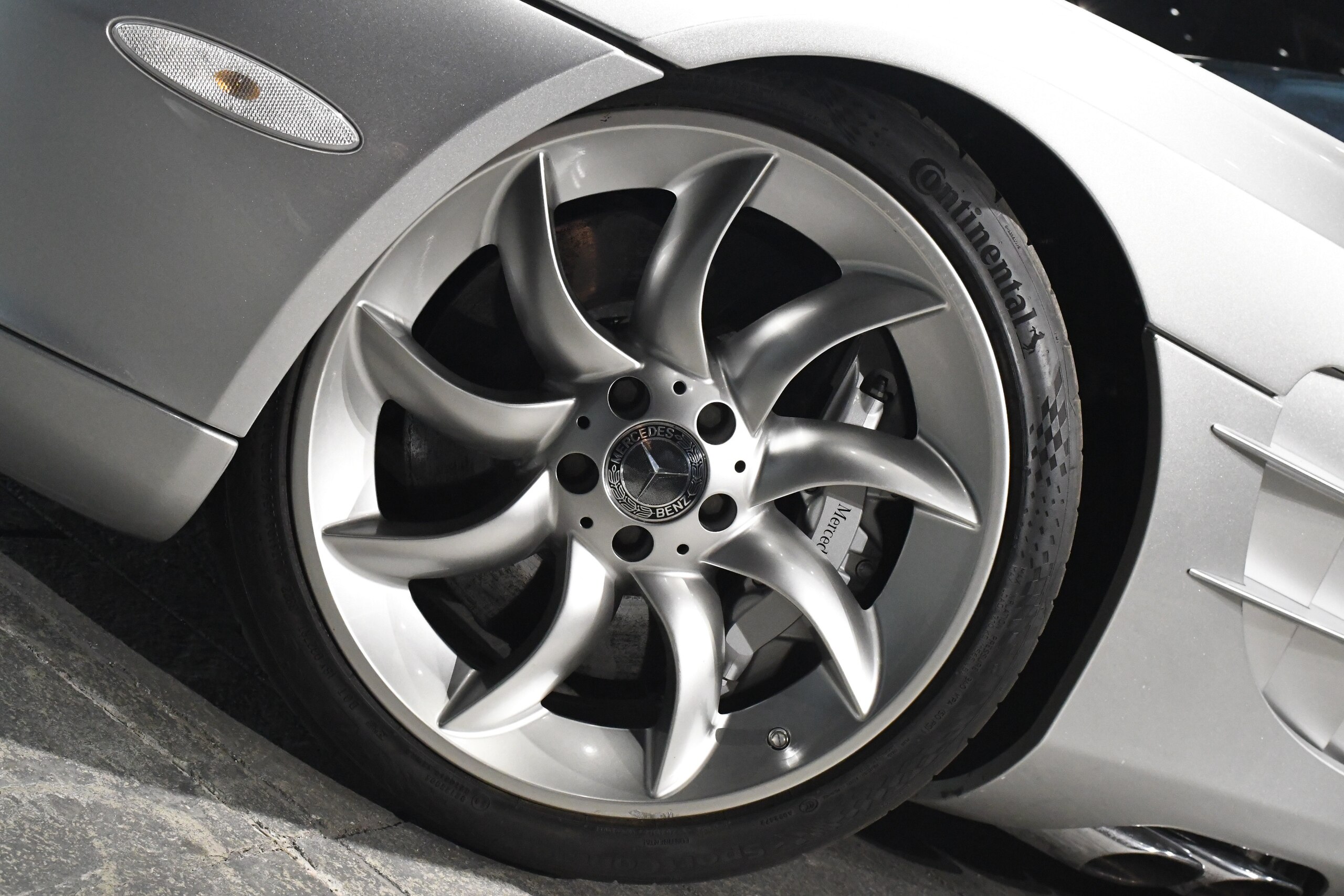 2004 Mercedes-Benz SLR Class McLaren - 2004 مرسيدس بنز SLR Class McLaren