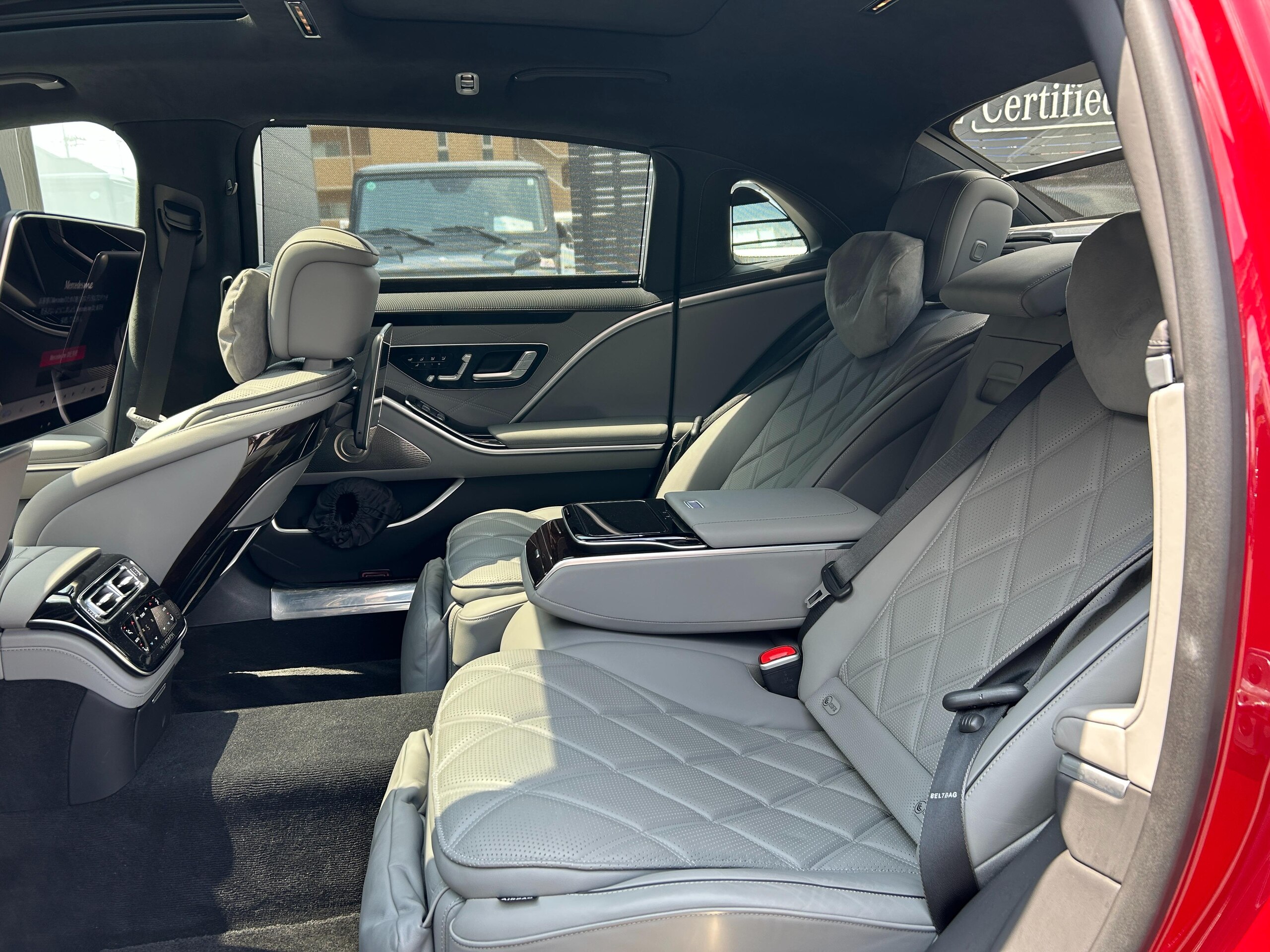 2025 Mercedes-Maybach S-Class - メルセデス・マイバッハ Sクラス S680 4WD MP202401 エグゼクティブシート/ラグジュアリーヘッドレスト/パノラミックスライディングルーフ/リラクゼーション/ダブルサンバイザー/Burmesterサウンド/後部座席モニター/ワイヤレスチャージング