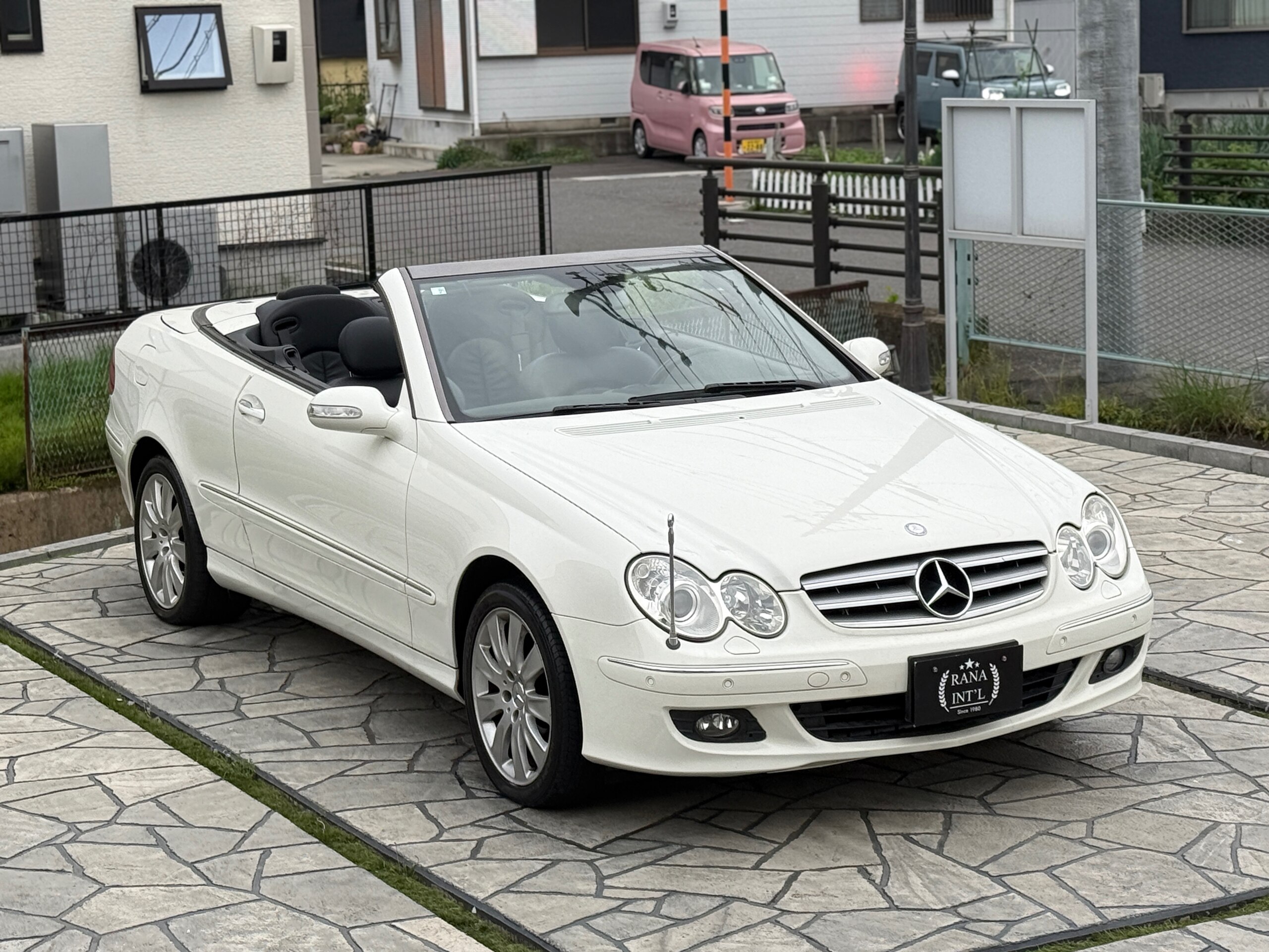 2007 Mercedes-Benz CLKClass Cabriolet - メルセデス・ベンツ CLKクラスカブリオレ CLK350カブリオレ 左ハンドルディーラー車ブラックインテリアレザーシートパワーシートキーレス純正アルミホイール純正カーナビ