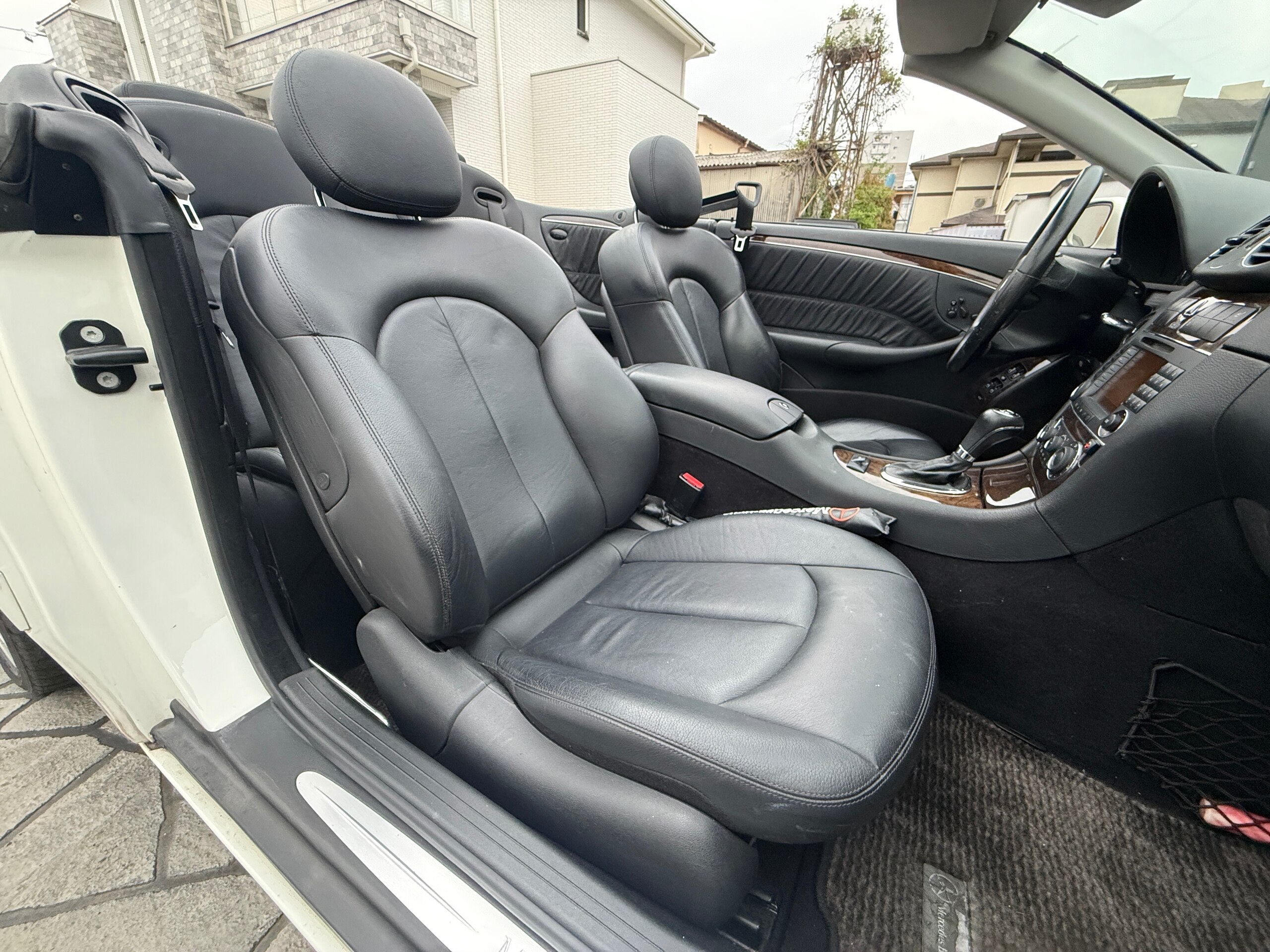 2007 Mercedes-Benz CLKClass Cabriolet - メルセデス・ベンツ CLKクラスカブリオレ CLK350カブリオレ 左ハンドルディーラー車ブラックインテリアレザーシートパワーシートキーレス純正アルミホイール純正カーナビ