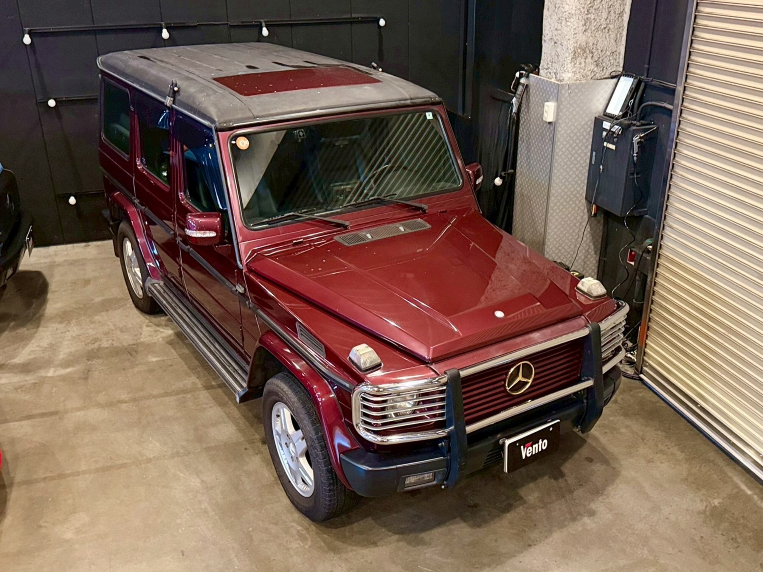 1998 Mercedes-Benz G-Class - メルセデス・ベンツ Gクラス G320 ロング 4WD 正規ディーラーV6 モデル/オリジナルコンディション/ルビーレッド/カンガルーバンパー/ブラック本革シート/サンルーフ/シートヒーター/スペアタイヤカバー/純正オーディオ/記録簿/スペアキー/サードシート/ETC