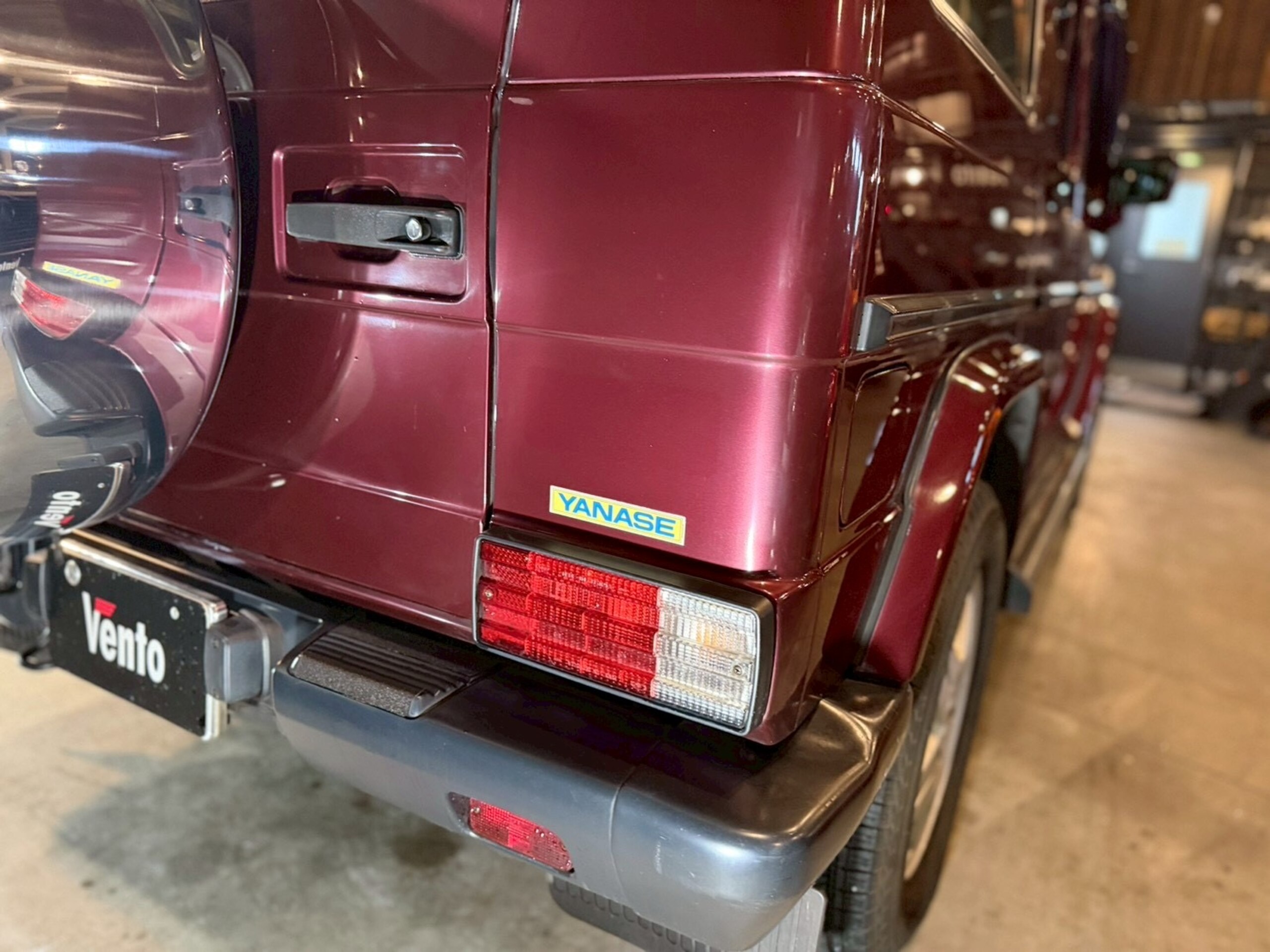 1998 Mercedes-Benz G-Class - メルセデス・ベンツ Gクラス G320 ロング 4WD 正規ディーラーV6 モデル/オリジナルコンディション/ルビーレッド/カンガルーバンパー/ブラック本革シート/サンルーフ/シートヒーター/スペアタイヤカバー/純正オーディオ/記録簿/スペアキー/サードシート/ETC