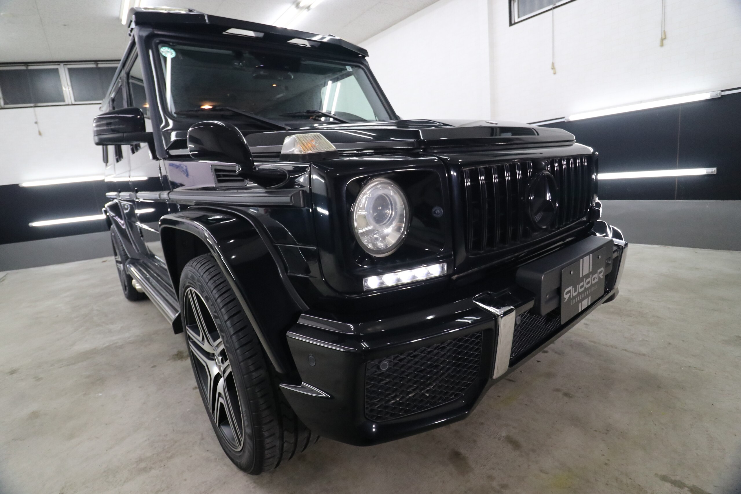 2007 Mercedes-Benz G-Class - メルセデス・ベンツ Gクラス G500 ロング 4WD 後期AMG G65仕様 前後ルーフスポイラー 21インチアルミホイール 社外HDDナビ フロント・バックカメラ 後期7速AT 黒革シート ディーラー車 サイド左右4本出しマフラー ドラレコ 前後シートヒーター 左ハンドル