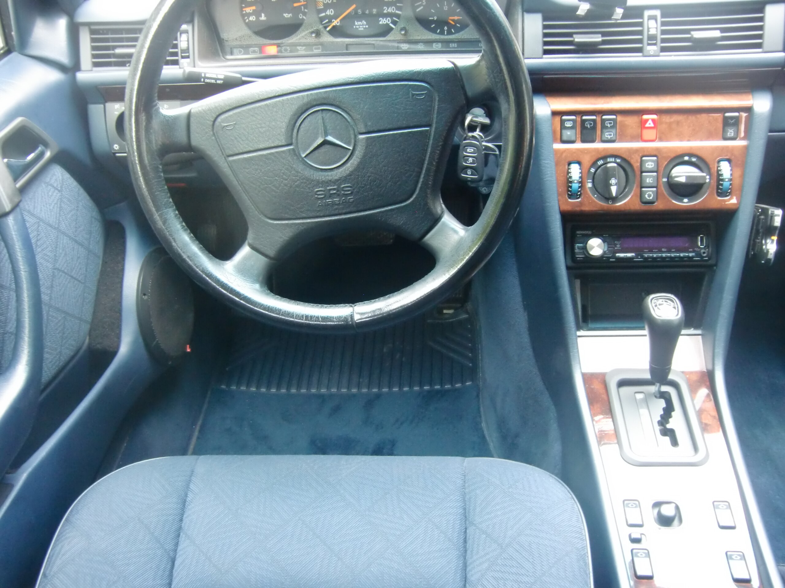 1994 Mercedes-Benz E-Class Wagon - 1994 مرسيدس بنز E-Class Wagon