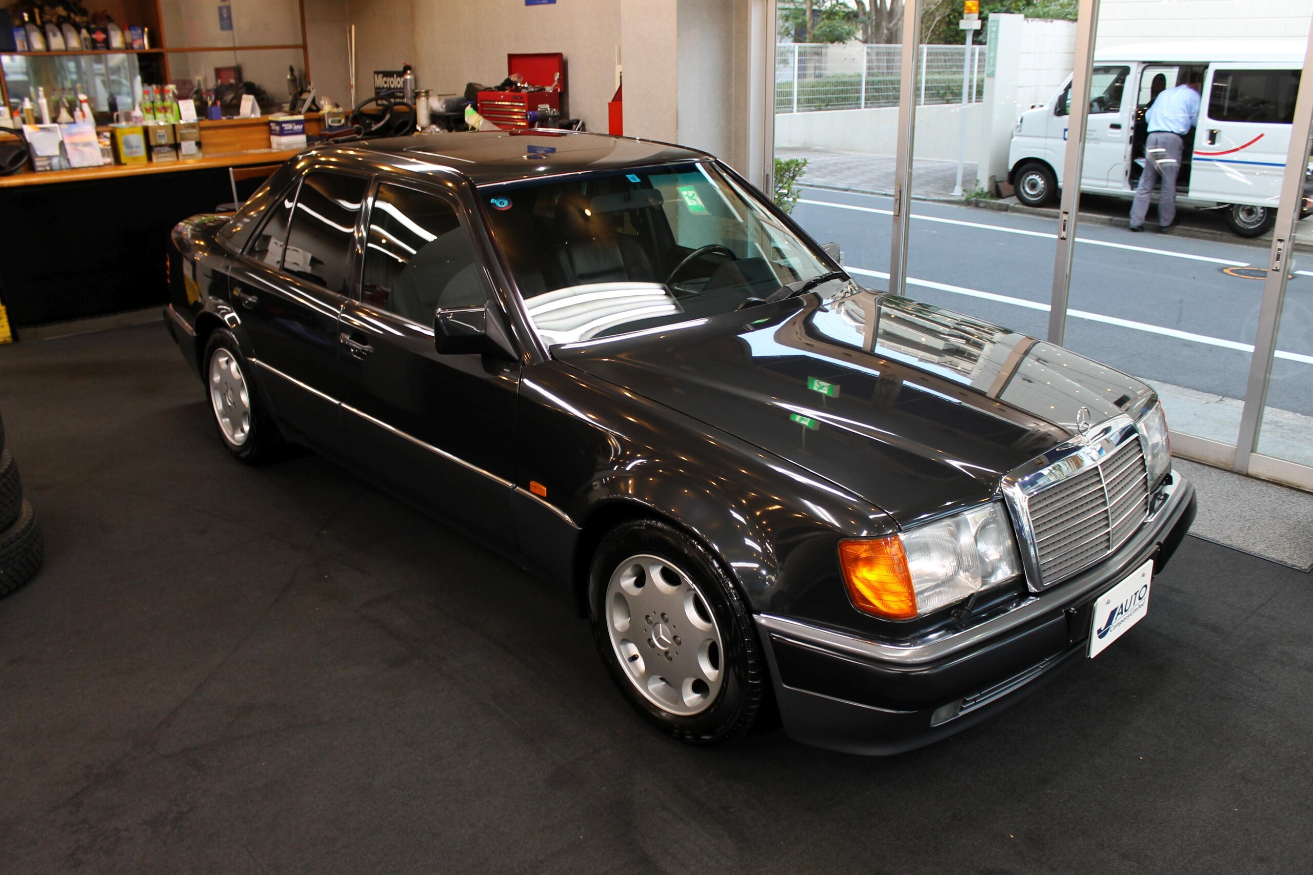1993 Mercedes-Benz Medium Class - 1993 مرسيدس بنز Medium Class