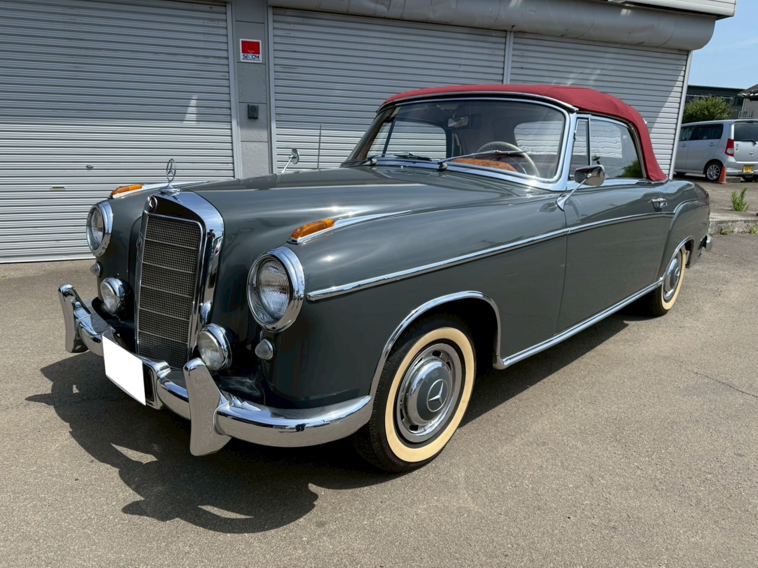1980 Mercedes-Benz 220S Ponton Cabriolet