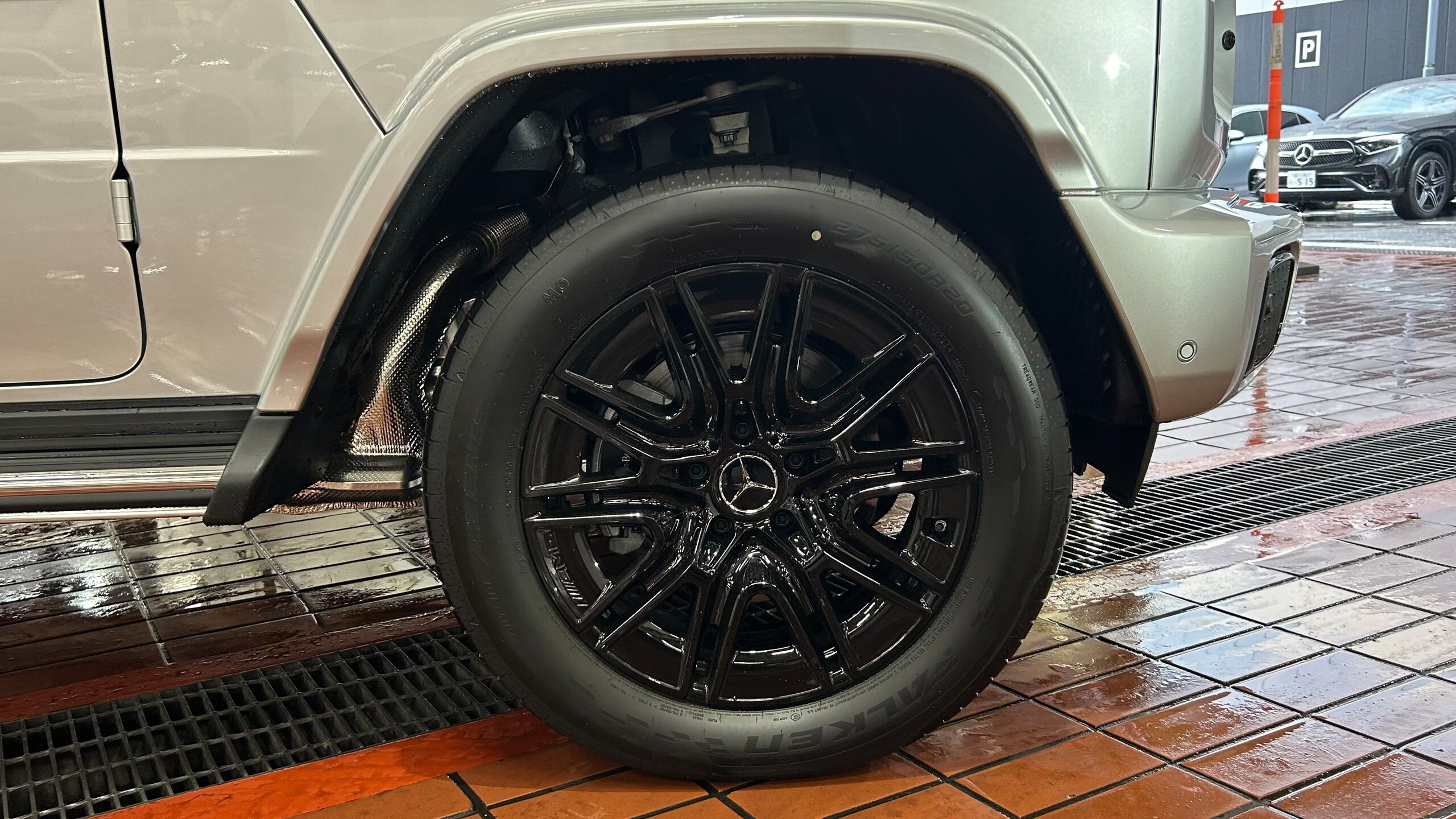 2026 Mercedes-Benz G-Class - メルセデス・ベンツ Gクラス G450d AMGラインパッケージ (ISG) ディーゼルターボ 4WD MP202601 イリジウムシルバー ナッパレザーエスプレッソブラウン ナイトパッケージ MANUFAKTURプログラム MANUFAKTURプログラム・プラス MANUFAKTUR本革ツートンステアリング