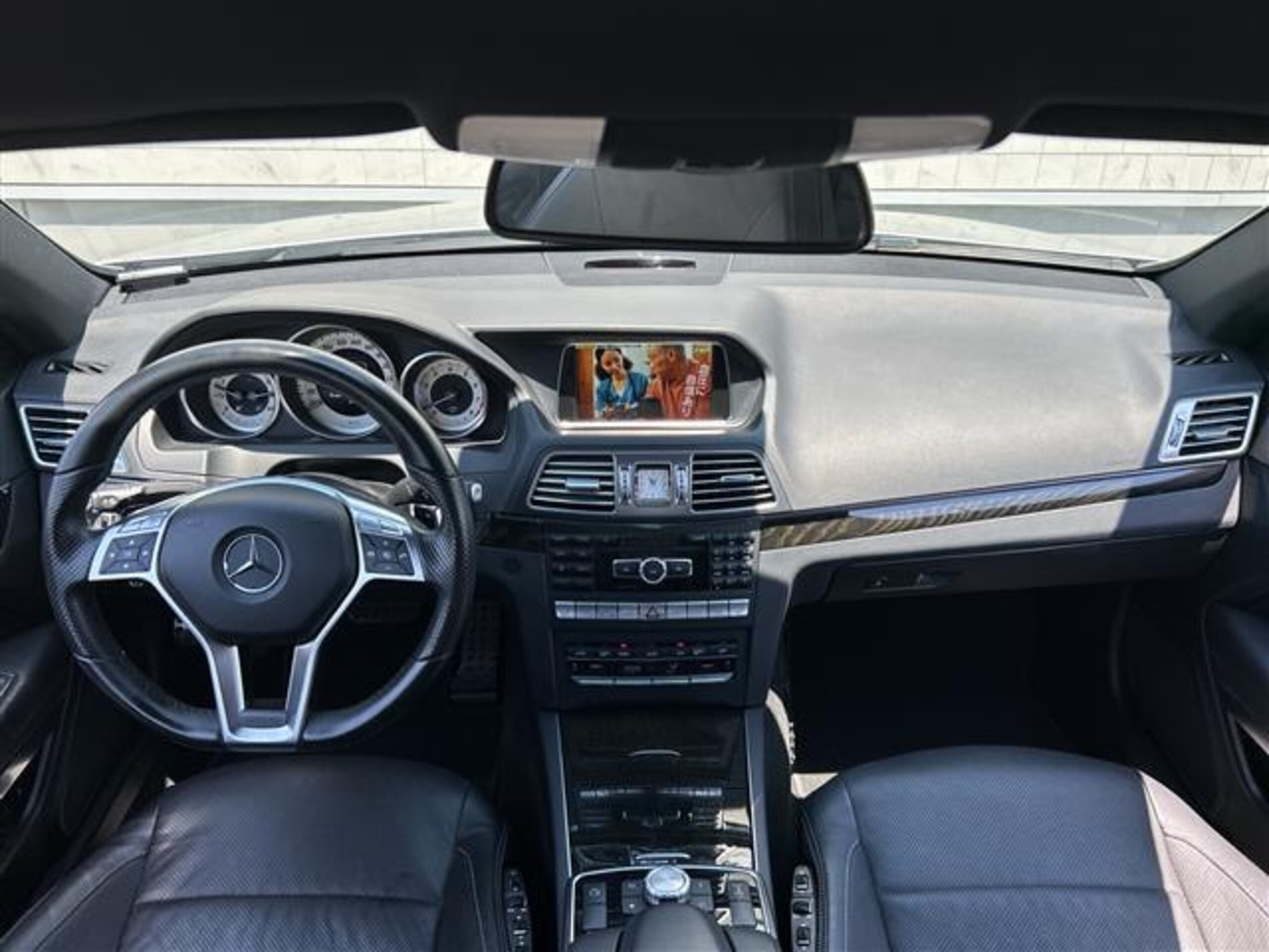2015 Mercedes-Benz E-ClassCoupe - メルセデス・ベンツ Eクラスクーペ E400 純正ナビ/地デジTV/Bluetooth/バック/全周囲カメラ/キーレスゴー/レザーシート/フロントパワーシート/シートヒーター/純正18インチAW/スペアキー/保証書/取説