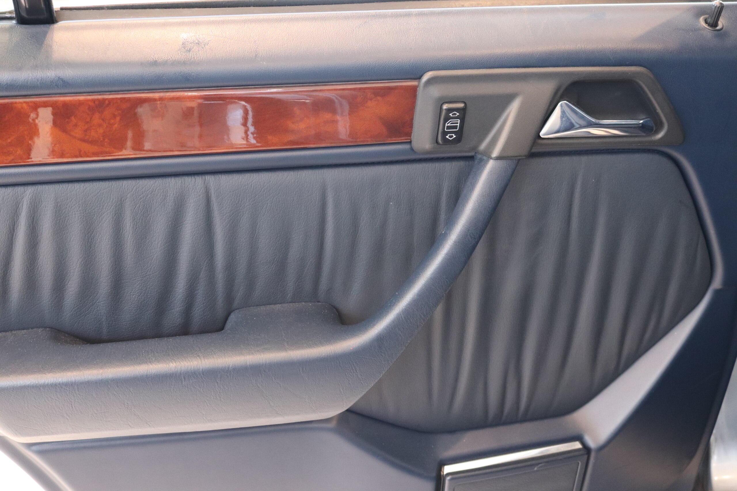 1992 Mercedes-Benz Medium Class - 1992 مرسيدس بنز Medium Class