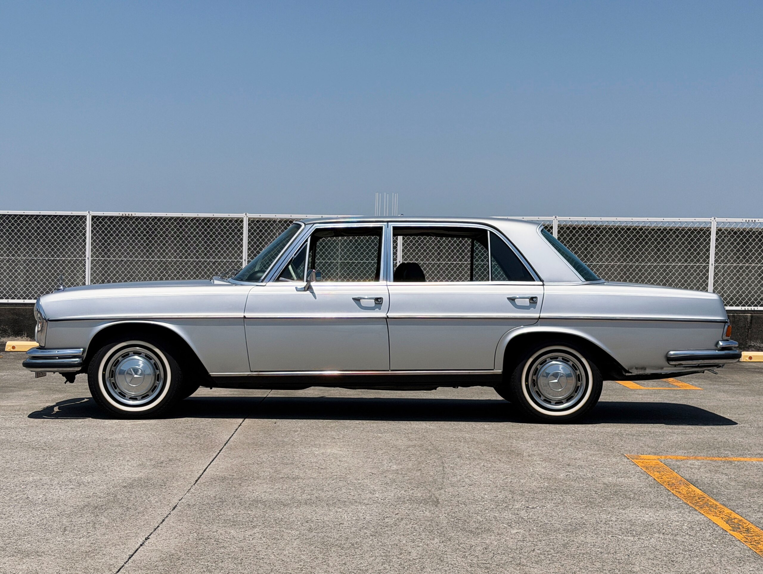 1971 Mercedes-Benz S-Class - メルセデス・ベンツ Sクラス 300SEL 6.3 W109/4AT/エアサス/パワーウインドウ/サンルーフ/24年製ホワイトリボンタイヤ