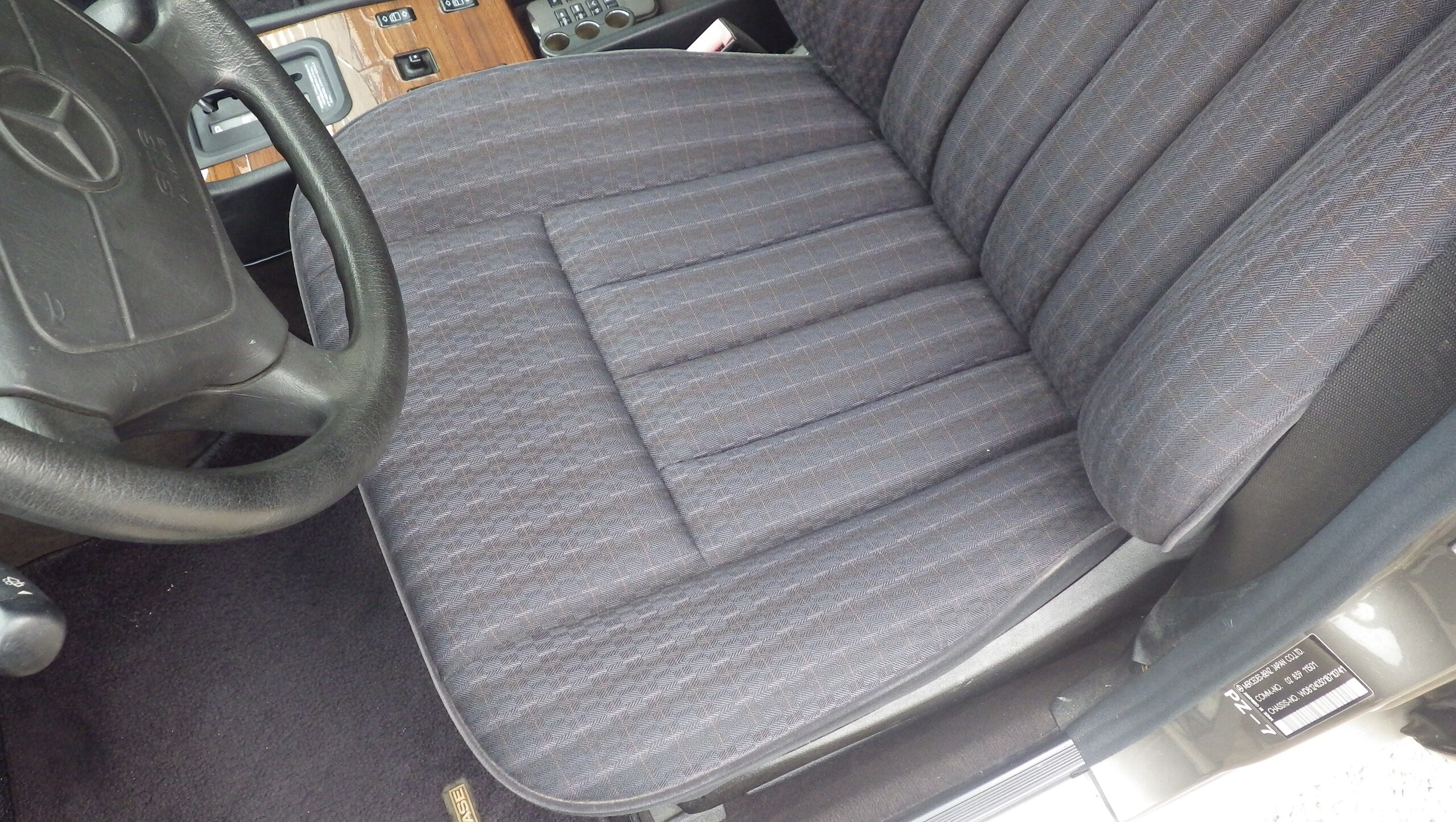 1992 Mercedes-Benz Medium Class - メルセデス・ベンツ ミディアムクラス 300E ミディアムクラス300E/5人乗りセダン/4速AT/オートマ/左ハンドル/3000ccガソリン/エアバッグ/オートクルーズ/エアコン/パワステ/パワーウインドウ