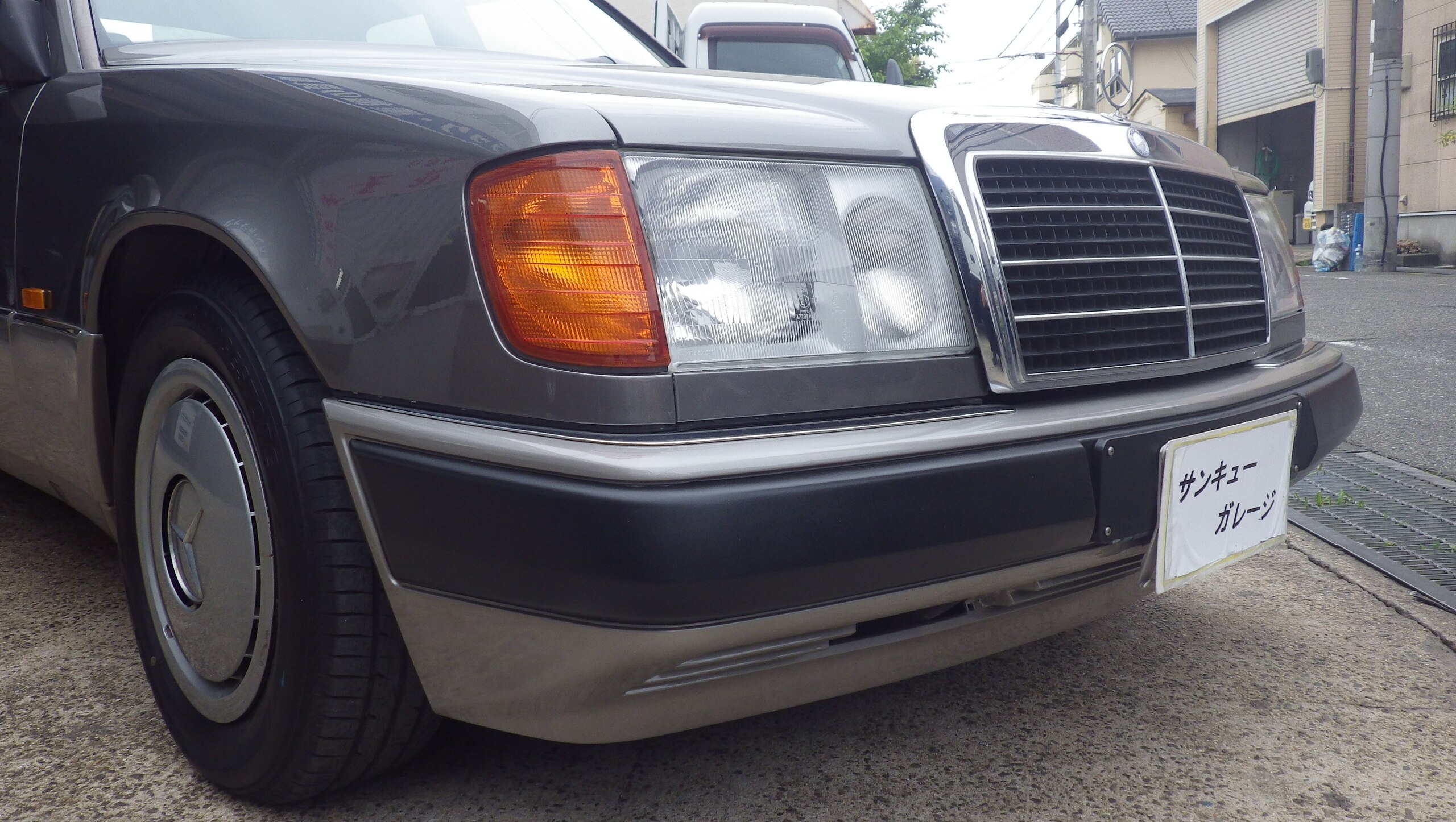 1992 Mercedes-Benz Medium Class - メルセデス・ベンツ ミディアムクラス 300E ミディアムクラス300E/5人乗りセダン/4速AT/オートマ/左ハンドル/3000ccガソリン/エアバッグ/オートクルーズ/エアコン/パワステ/パワーウインドウ