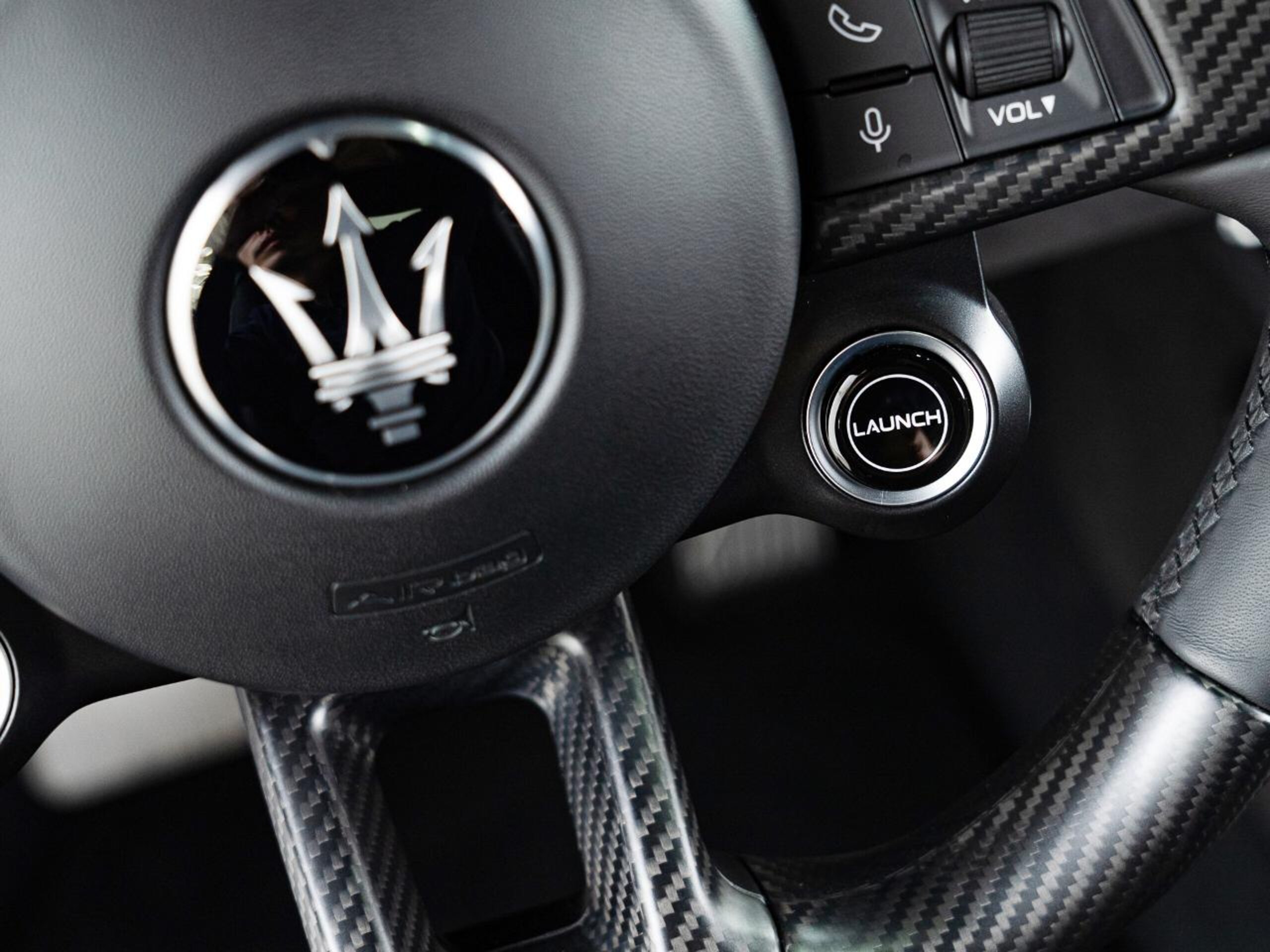 2022 Maserati MC20 - マセラティ MC20 3.0 左H 認定保証2年付 カーボンセラミックブレーキ カーボンエンジンカバー トライデントステッチ ブルーブレーキキャリパー ブラインドスポットアシスト 純正ナビ