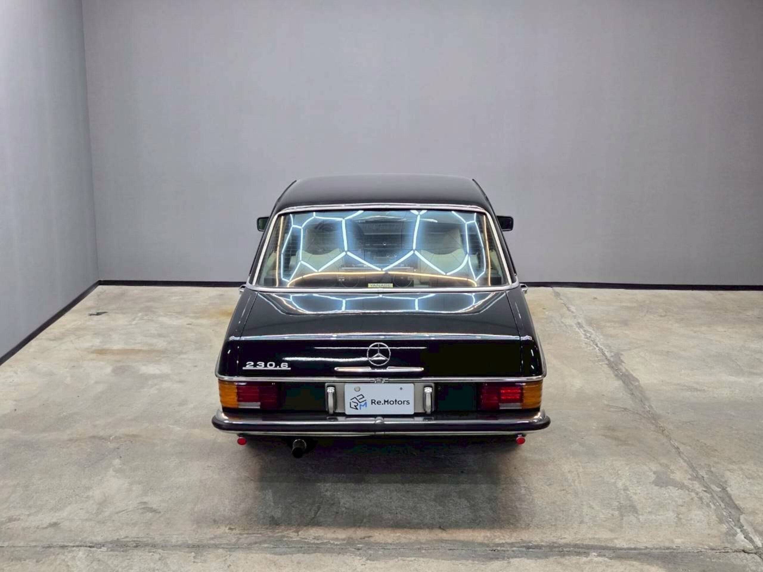 1975 Mercedes-Benz W114 - メルセデス・ベンツ W114 昭和50年 ウエスタン物 左ハンドル 縦目ベンツ オリジナル