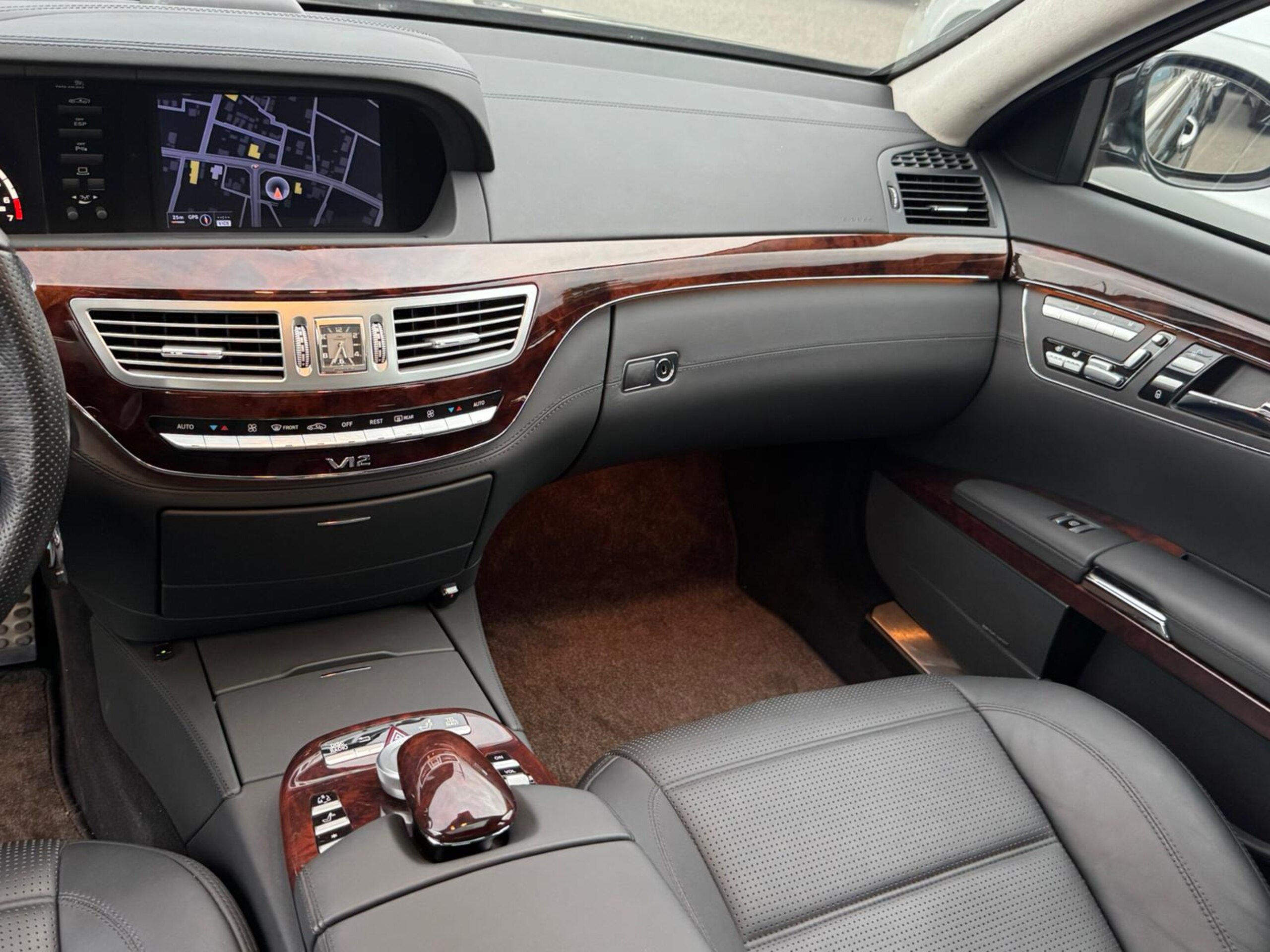 2006 Mercedes-Benz S-Class