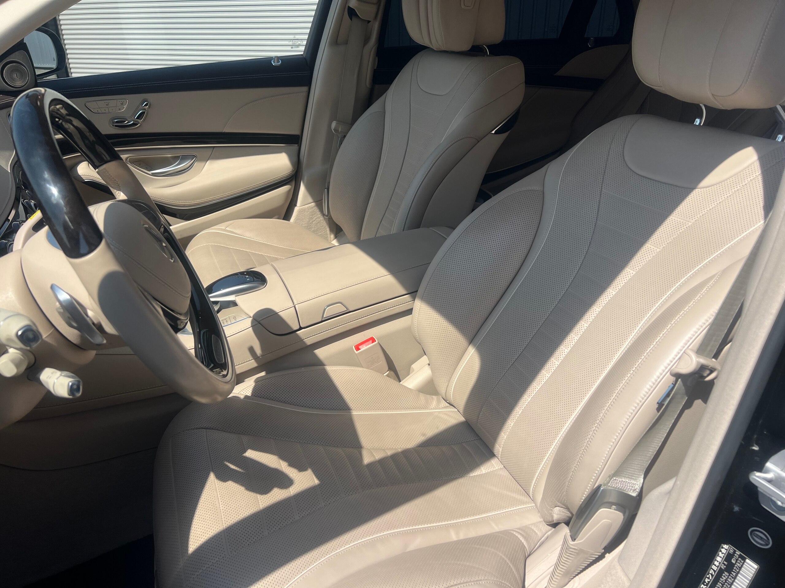 2015 Mercedes-Benz S-Class - メルセデス・ベンツ Sクラス S550 ロング AMGライン 白革シート S65仕様 フロント リア サイド 純正品 社外マフラー リアスポイラー 21インチアルミ プッシュスタート 全方位モニター 左ハンドル キャリパー塗装 サンルーフ
