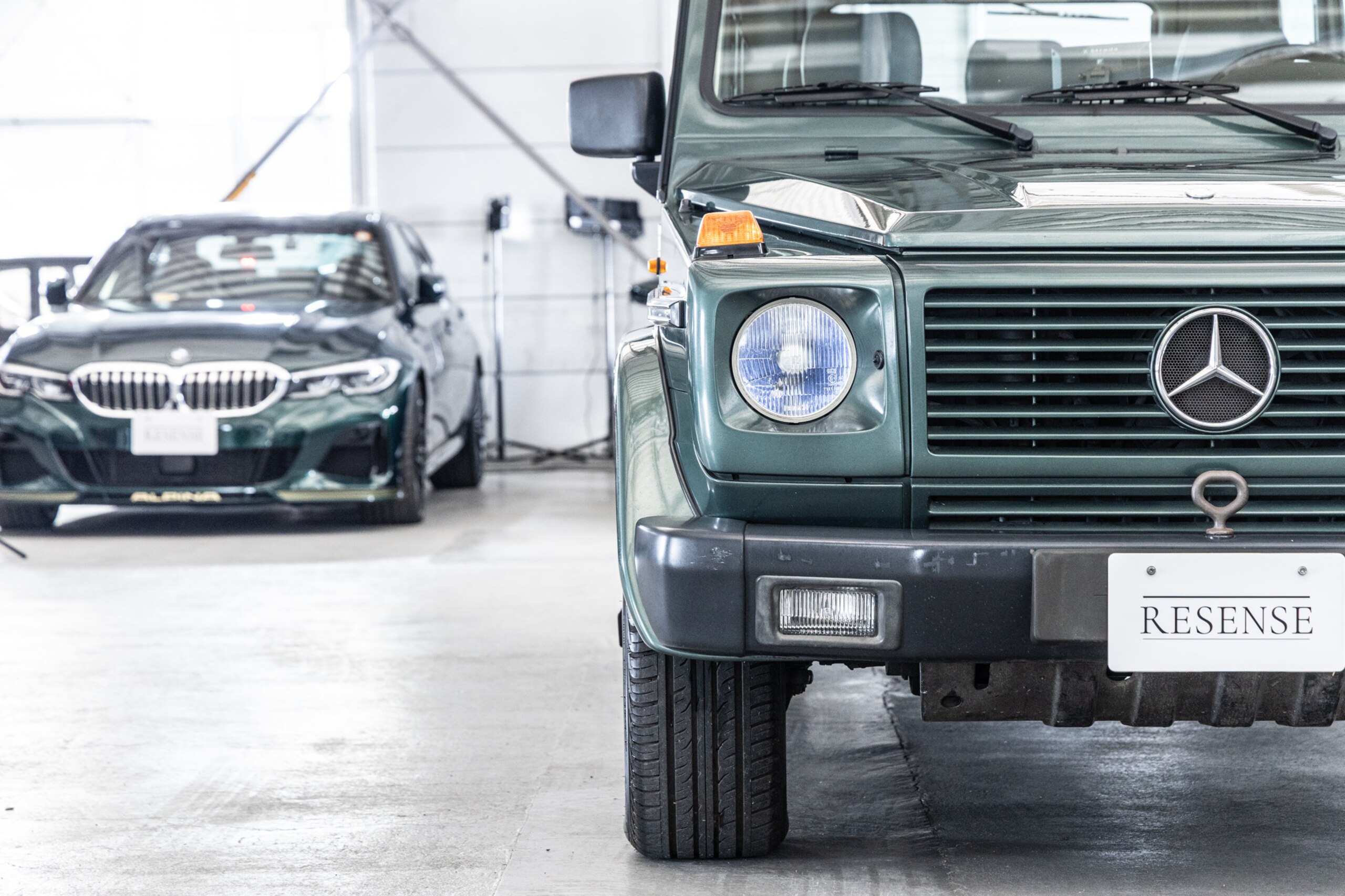 1993 Mercedes-Benz Gelandewagen - メルセデス・ベンツ ゲレンデヴァーゲン 300GE ロング 4WD 1オーナー トランスミッションオーバーホール実施済 サンルーフ stradaナビ テレビ バックカメラ ウッドパネル グレーレザー 左ハンドル サイドステップ ETC スペアキー有