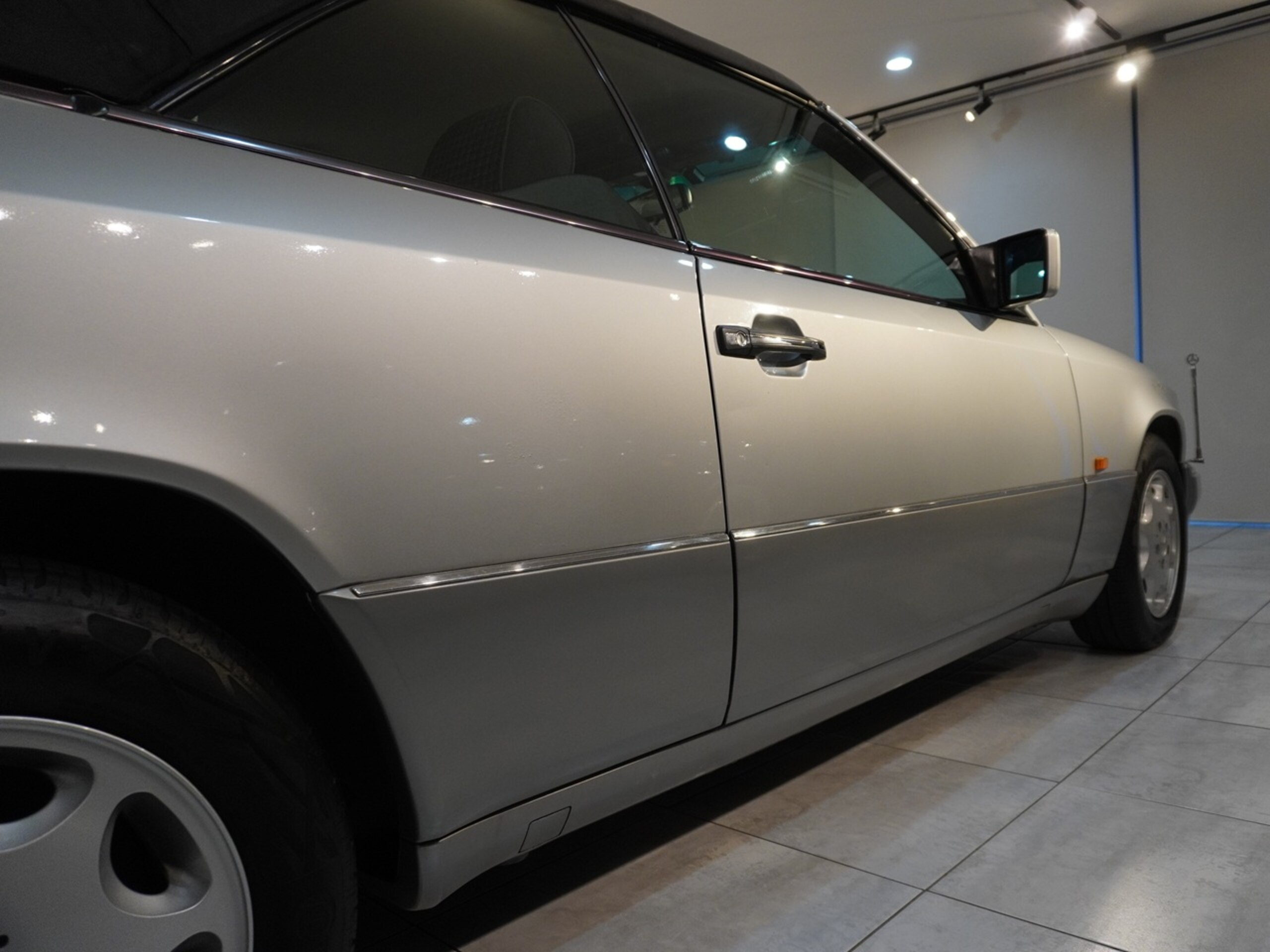 1995 Mercedes-Benz E-Class Cabriolet - メルセデス・ベンツ Eクラスカブリオレ E320 正規ディーラー車 左ハンドル チェック柄ファブリックシート ブラックソフトトップ 幌動作確認済 ATオーバーホール済 ソフトトップシリンダO/H済 ユーザー様買取車輌