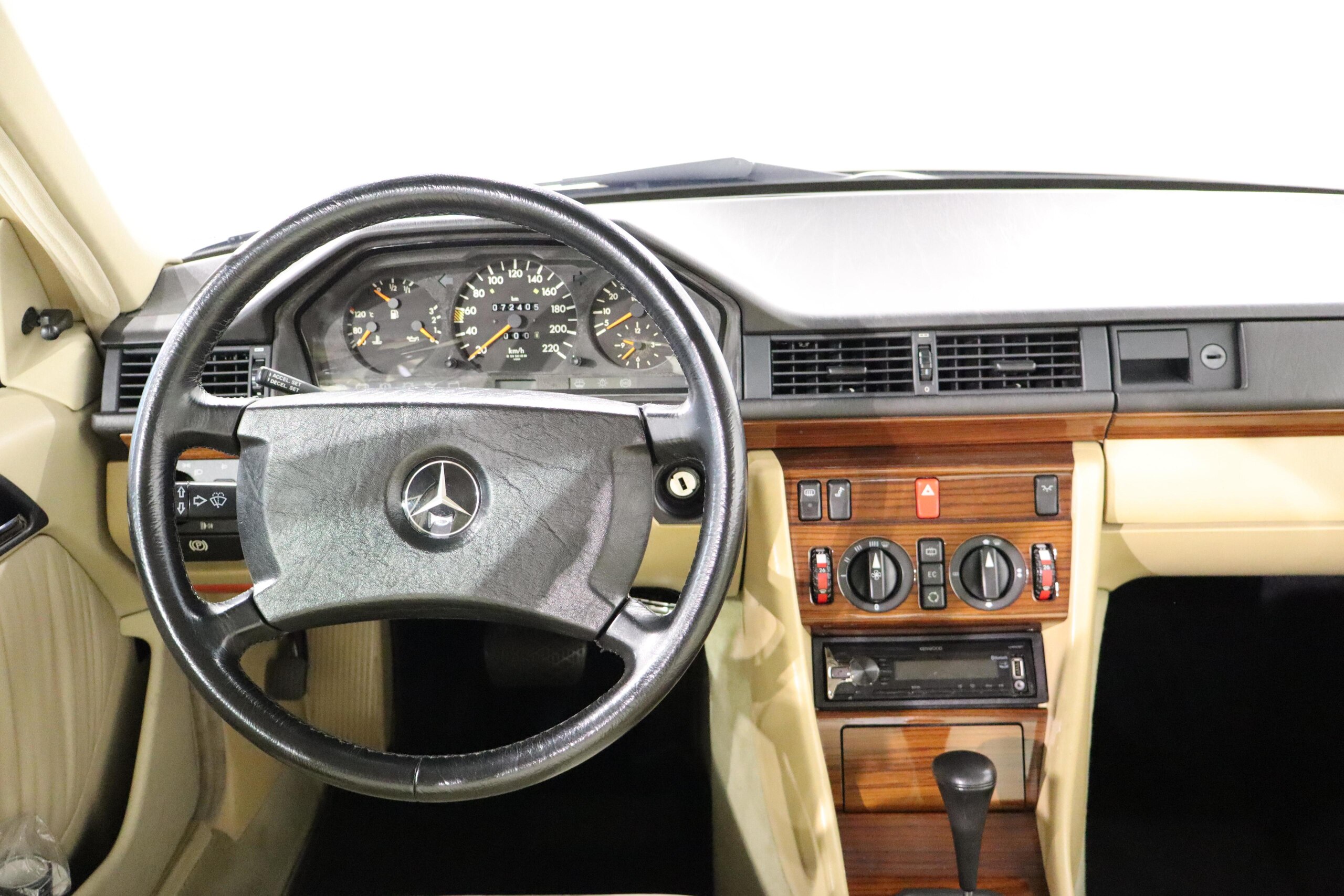 1991 Mercedes-Benz Medium Class - 1991 مرسيدس بنز Medium Class