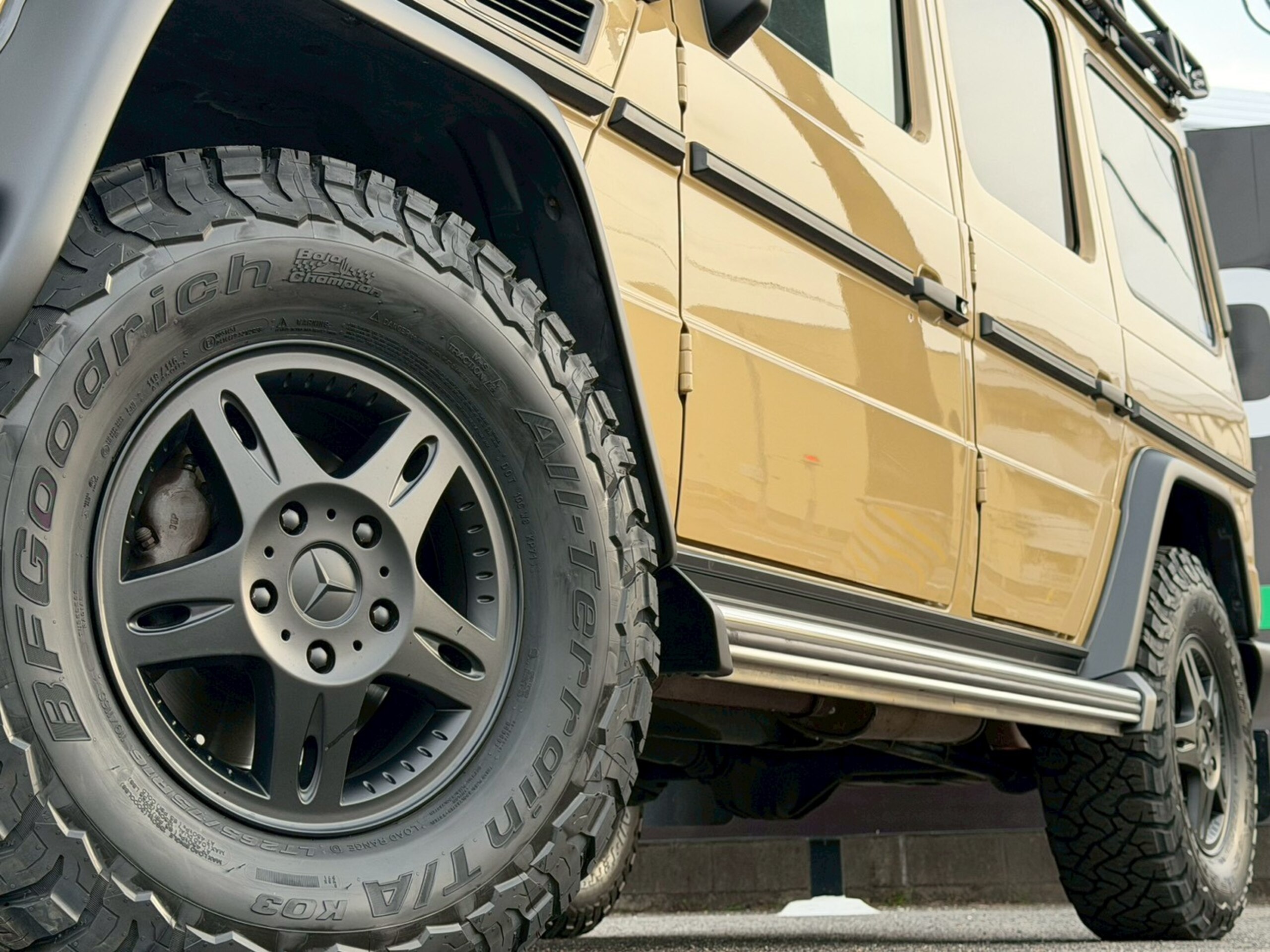 2005 Mercedes-Benz G-Class - メルセデス・ベンツ Gクラス G320 ロング 4WD 弊社買取車両 禁煙車 各所整備済み車両 新品GIGEARルーフラック/リアラダー インナーブラックLEDヘッドライト ALL-Terrainタイヤ ブラックレザーシート シートヒーター クルーズコントロール ETC