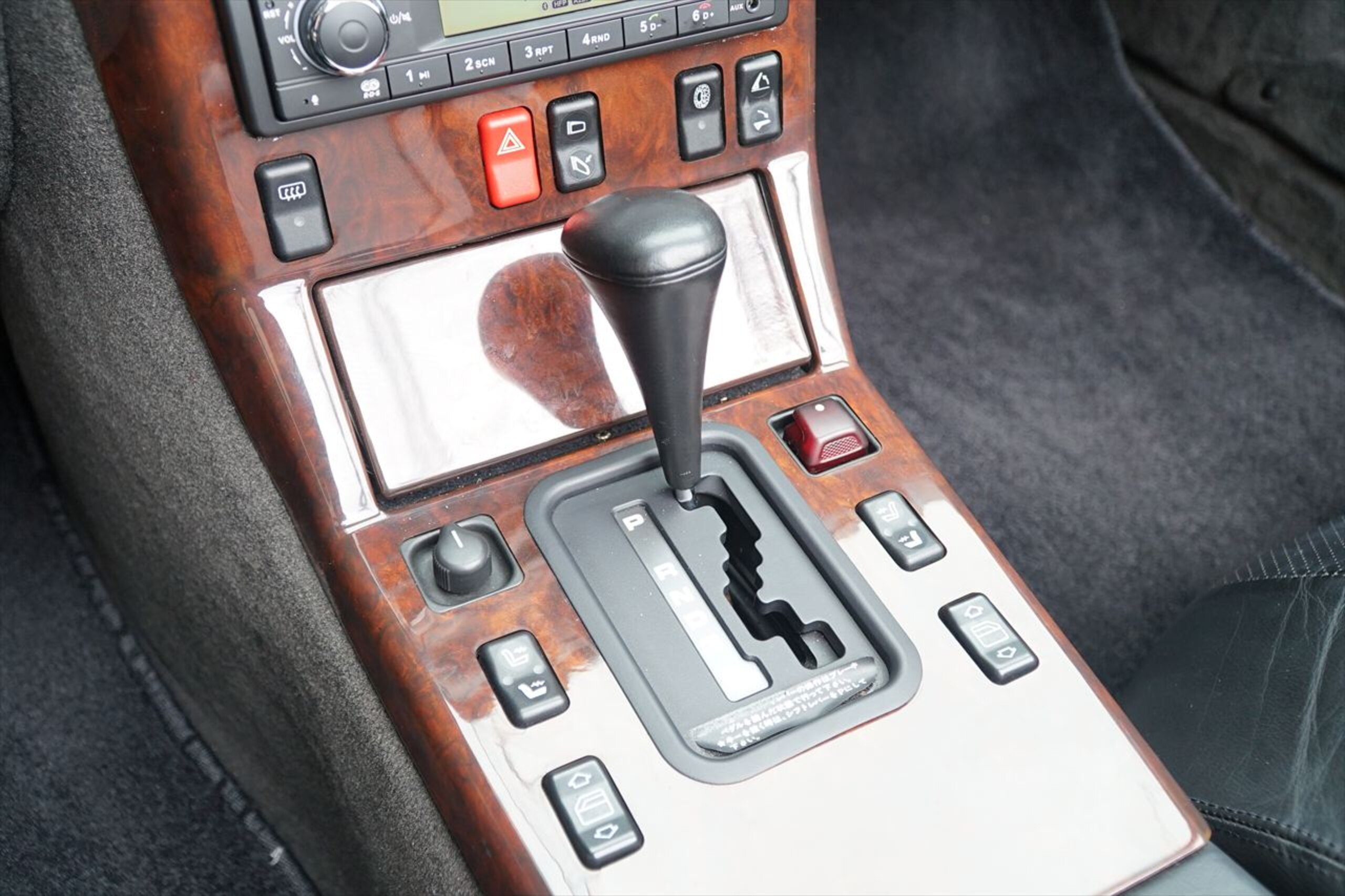 1993 Mercedes-Benz SLClass - メルセデス・ベンツ SLクラス 500SL R129前期型 マザーパールグレー V8 DOHC M119電動格納式ソフトトップ ハードトップ ハードトップスタンド 8ホールタイプアルミホイール ETC 34000km ブラックレザー 2オーナー 禁煙車 左ハンドル ディーラー車