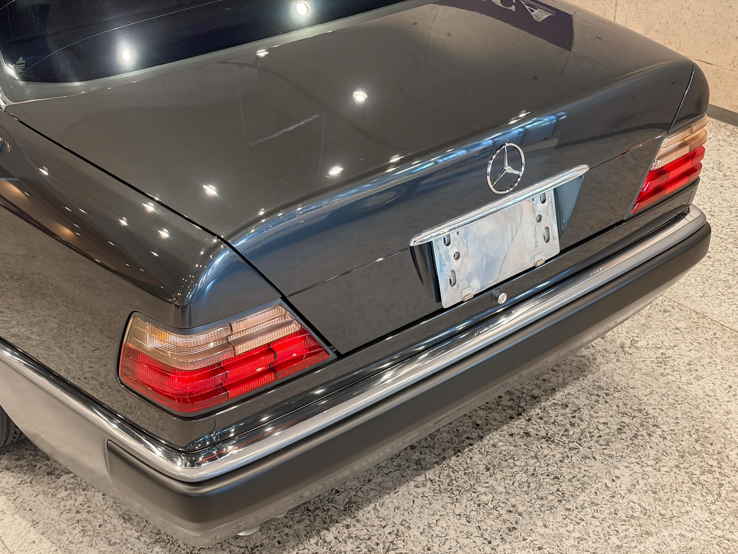 1992 Mercedes-Benz Medium Class - 1992 مرسيدس بنز Medium Class