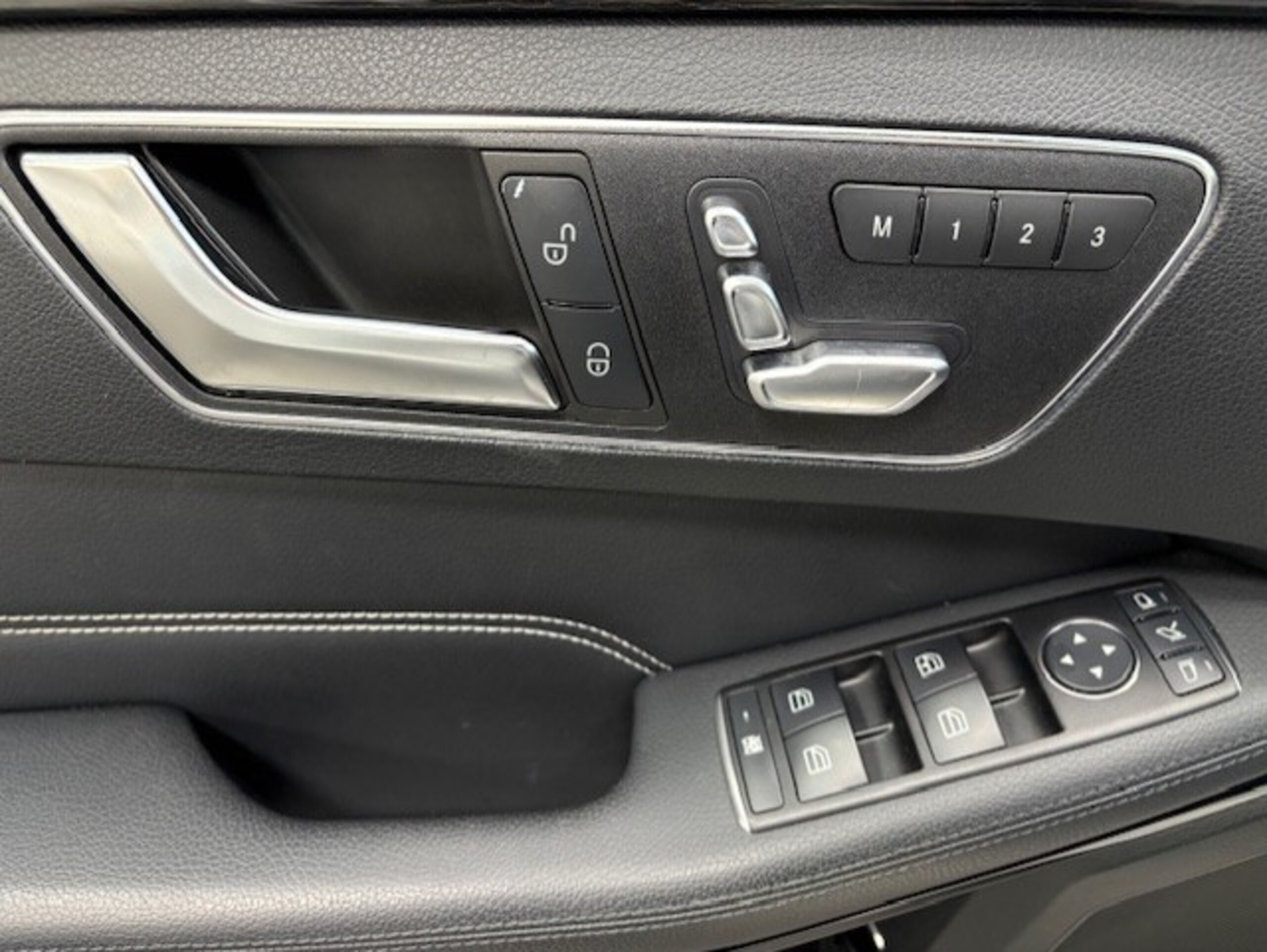 2013 Mercedes-Benz E-Class Wagon - メルセデス・ベンツ Eクラスワゴン E300 4マチック アバンギャルド AMGスポーツPKG・左H・パノラミックSR・4WDF・レーダーセーフティPKG・ブラックレザー・シートヒーター