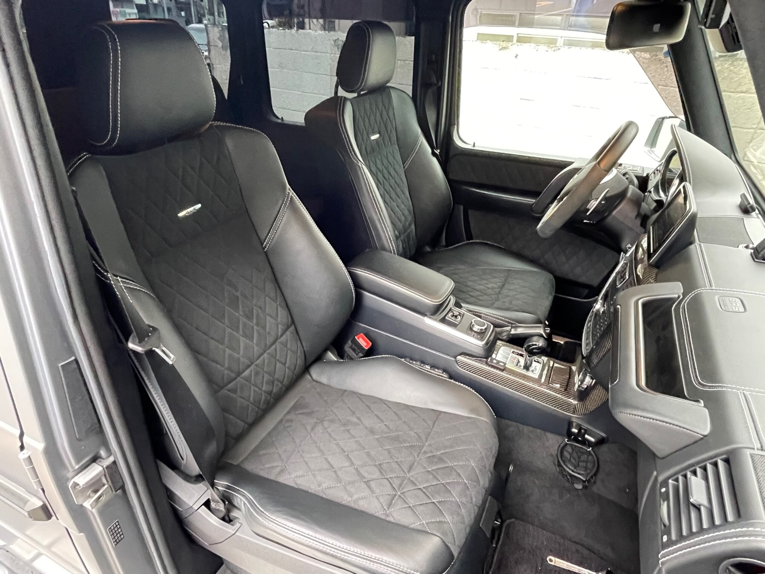 2016 Mercedes-Benz G-Class - メルセデス・ベンツ Gクラス G550 4x4スクエアード 4WD 4WD 受注生産モデル OP外装色 デジーノマグノプラチナムマット カーボン製オーバーフェンダー ツインサスペンション ドア開閉連動電動サイドステップ 360度カメラ ハーマンカードン