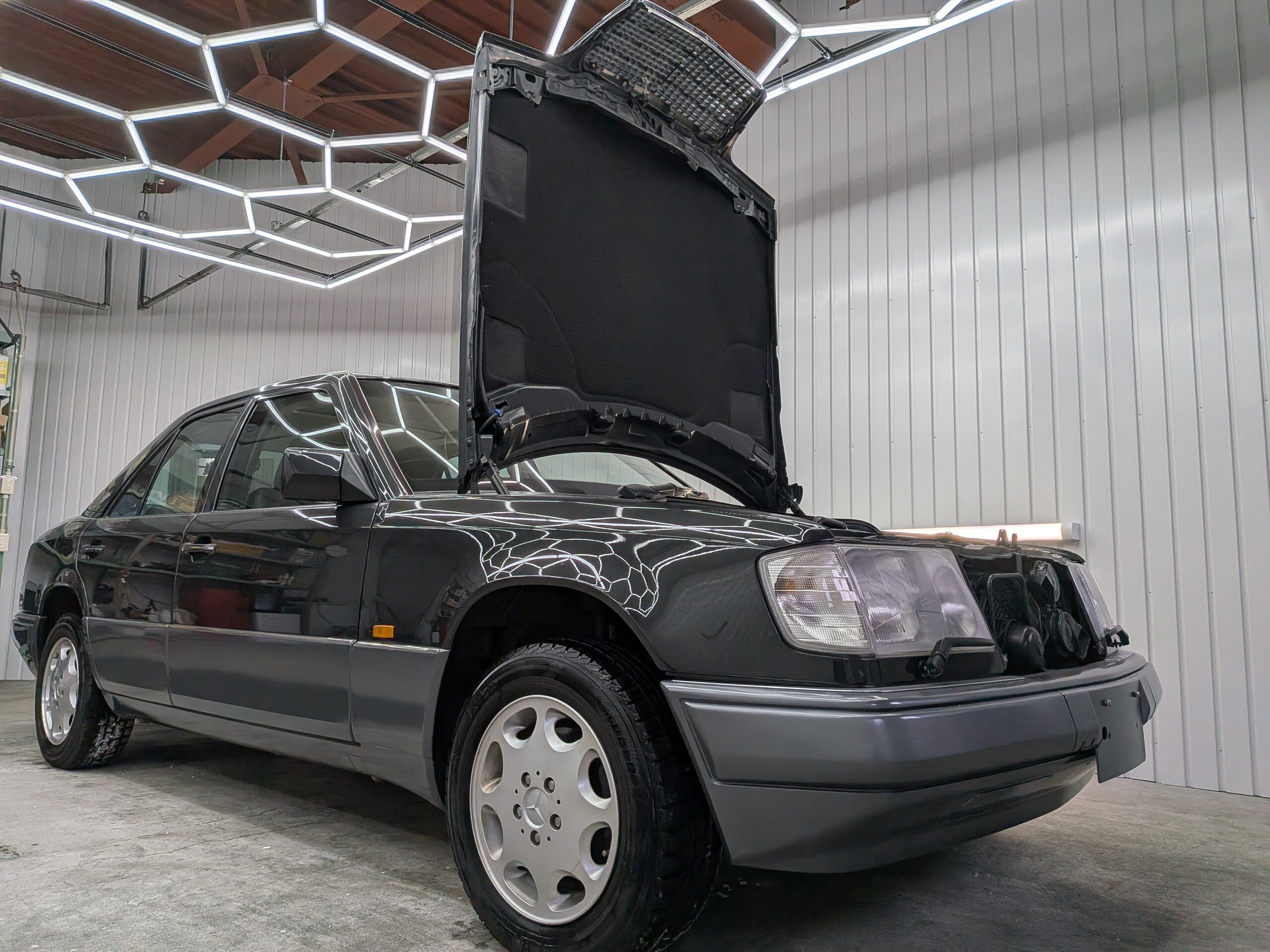 1994 Mercedes-Benz E-Class - 1994 مرسيدس بنز E-Class