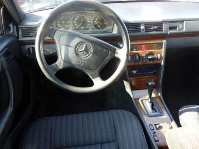1992 MERCEDES-BENZ MEDIUM CLASS/124090 - 1992 メルセデス・ベンツ Medium-Class