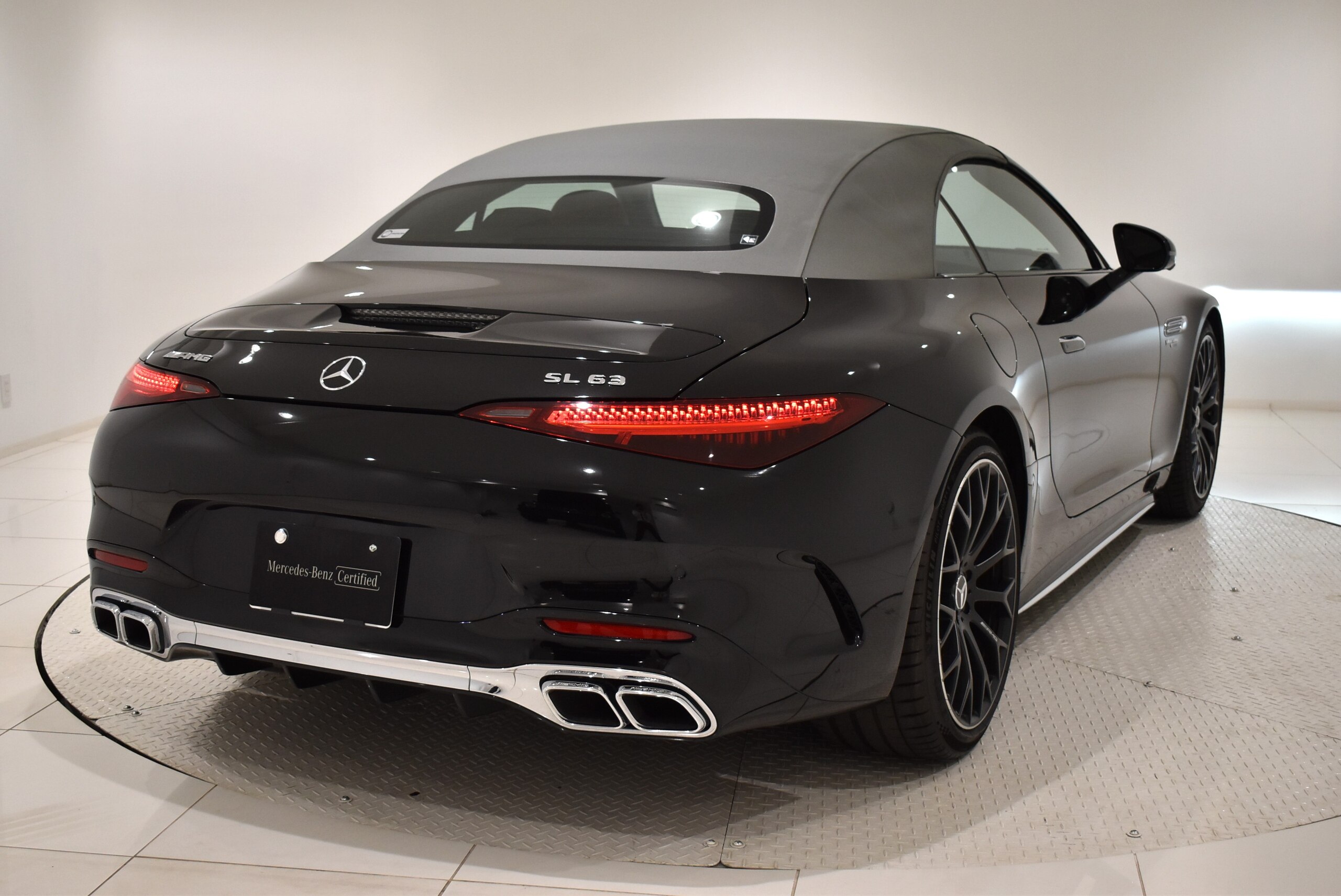 2024 Mercedes-AMG SLClass - メルセデスＡＭＧ SLクラス SL 63 4マチックプラス 4WD MP202301 正規認定中古車/2年保証/ソフトトップグレー/内装色レッドペッパー/ブルメスターハイエンド3Dサラウンドサウンドシステム/ヘッドアップディスプレイ/フロントアクスルリフトシステム/リアアクスルステアリング