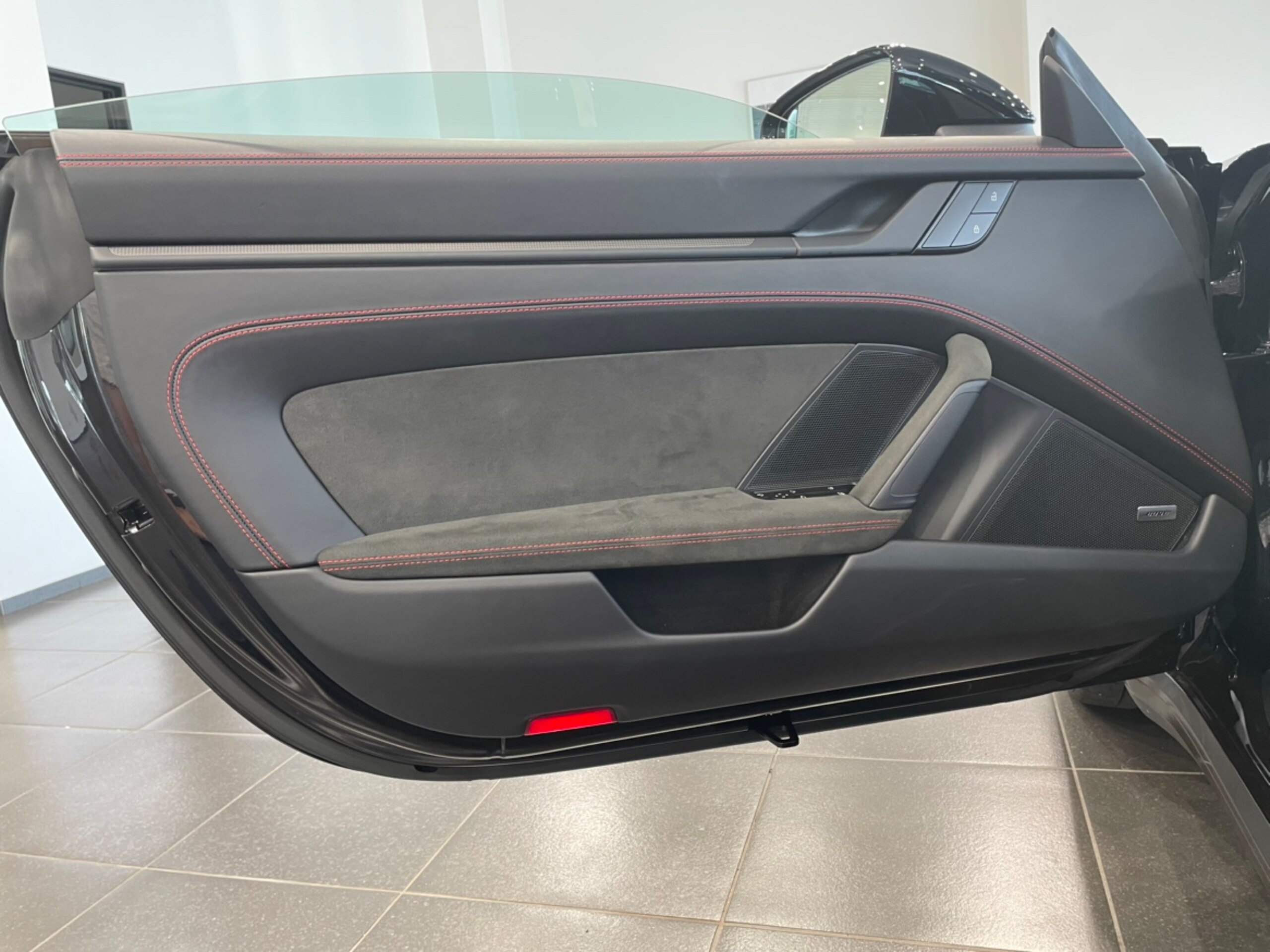 2024 Porsche 911 - 2024 بورشه 911