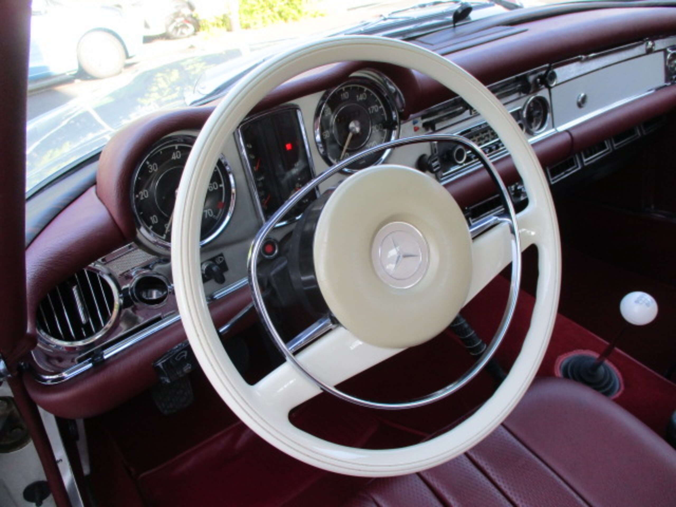 1970 Mercedes-Benz SLClass