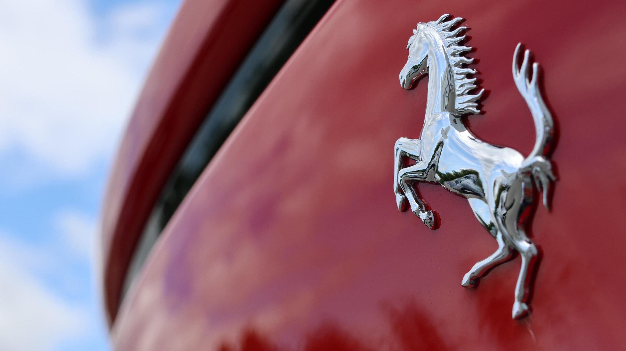 2025 Ferrari Purosangue - フェラーリ プロサングエ F1 DCT 4WD 認定中古車 OP1546 外装スペシャルカラー カーボンフロントスポイラー カーボンリアディフューザー カーボンアウターシルカバー カーボンホイールアーチ サスペンションリフター カーボンステアリングホイール