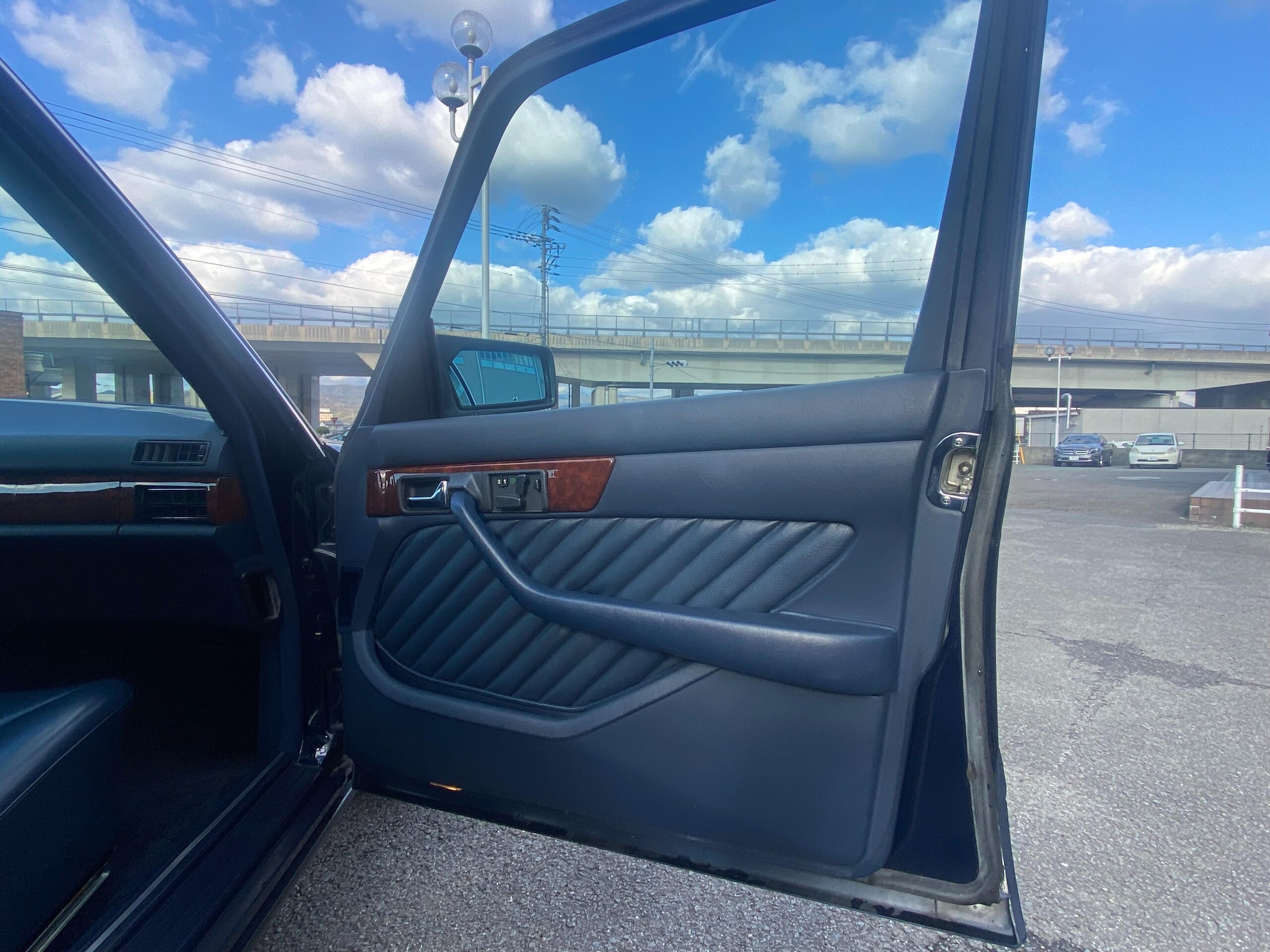 1990 Mercedes-Benz S-Class - 1990 مرسيدس بنز S-Class