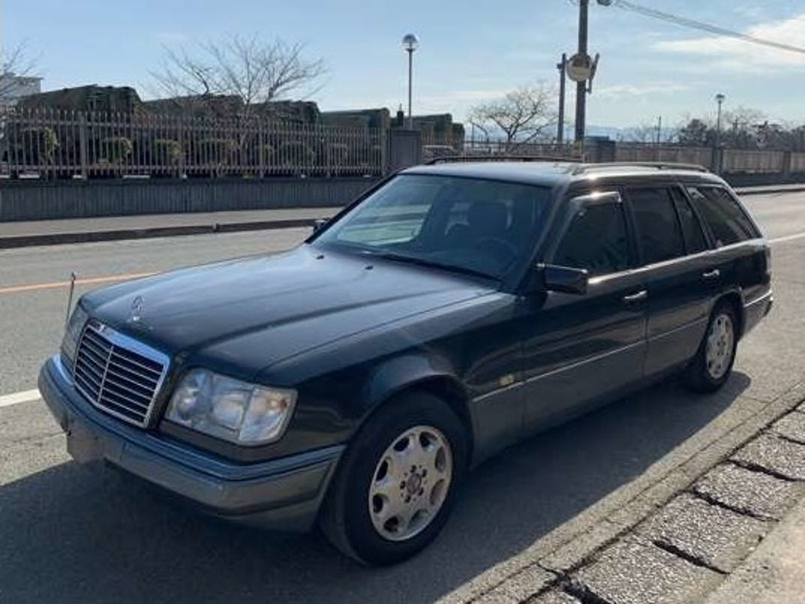 1995 Mercedes-Benz E-Class Wagon - 1995 مرسيدس بنز E-Class Wagon