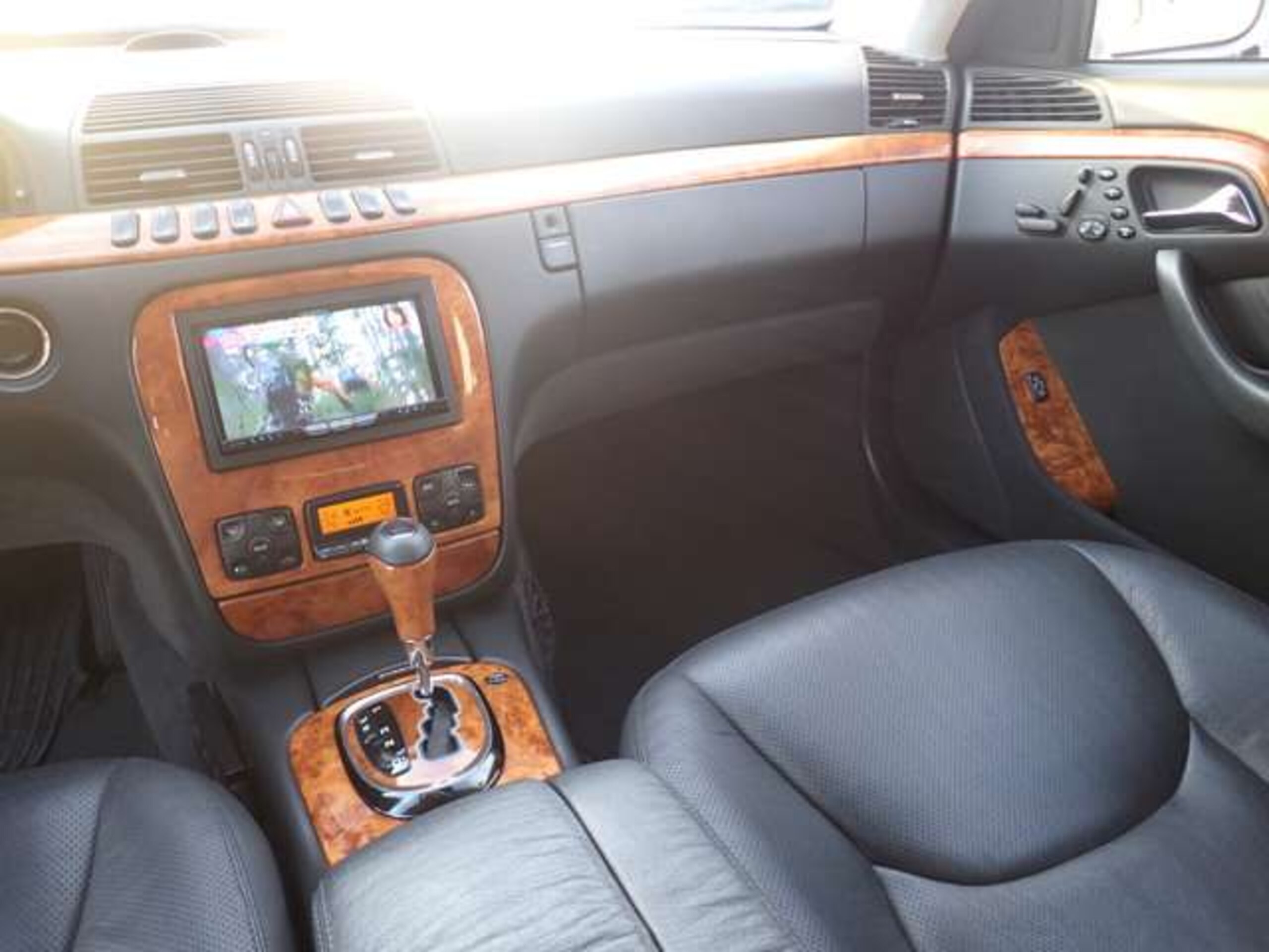 2000 Mercedes-Benz S-Class - 2000 مرسيدس بنز S-Class