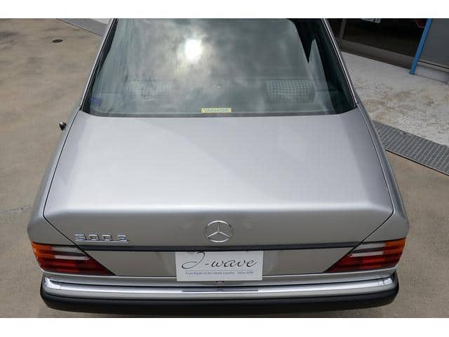 1992 MERCEDES-BENZ MEDIUM CLASS/124036 - 1992 مرسيدس بنز Medium-Class