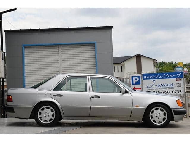 1992 MERCEDES-BENZ MEDIUM CLASS/124036 - 1992 مرسيدس بنز Medium-Class