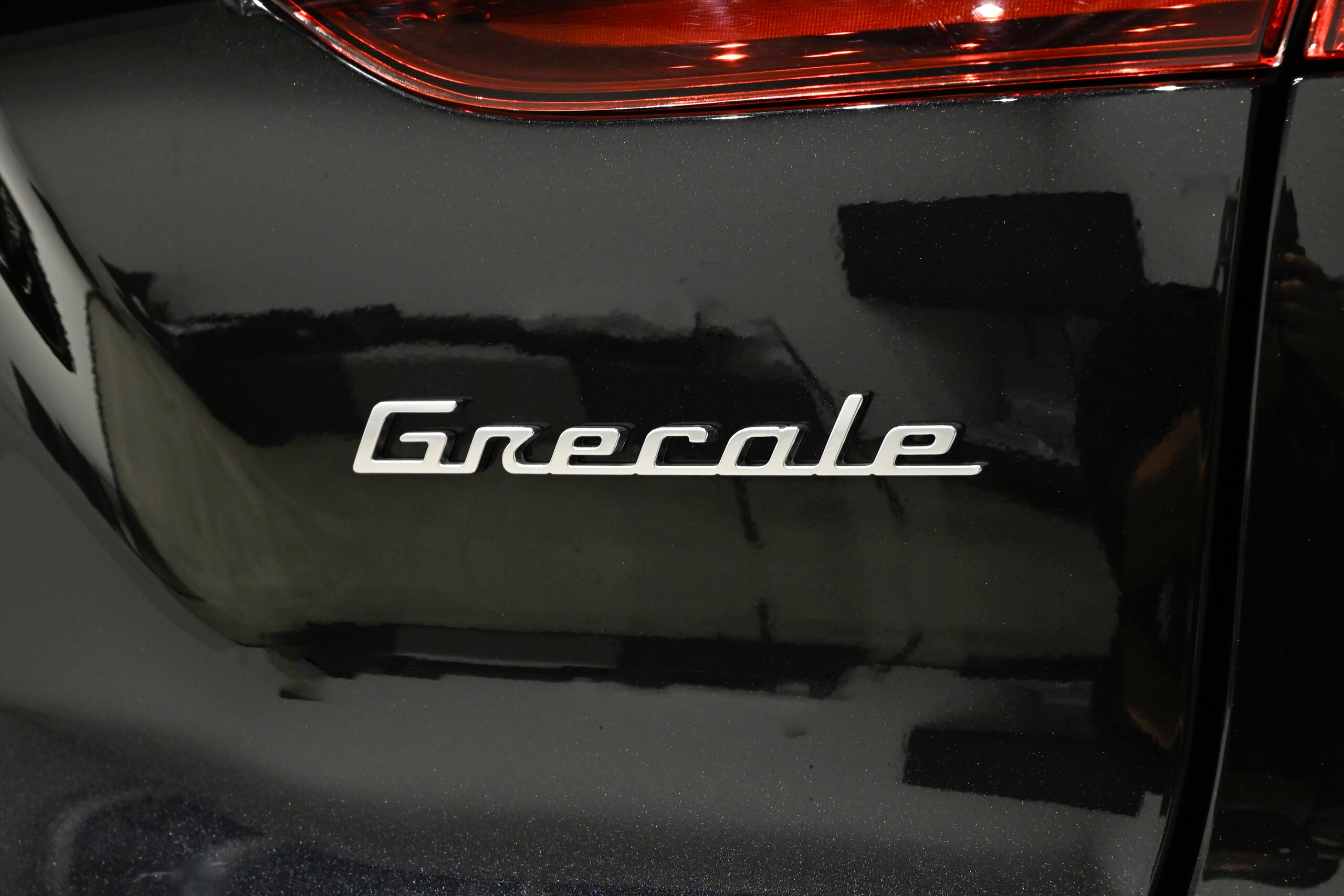 2023 Maserati Grecale - マセラティ グレカーレ モデナ 4WD ソナス・ファベールサラウンドシステム ホワイトレザーシート BSM 前後シートヒーター パワーシート パワーテールゲート イエローキャリパー クルコン 360度カメラ