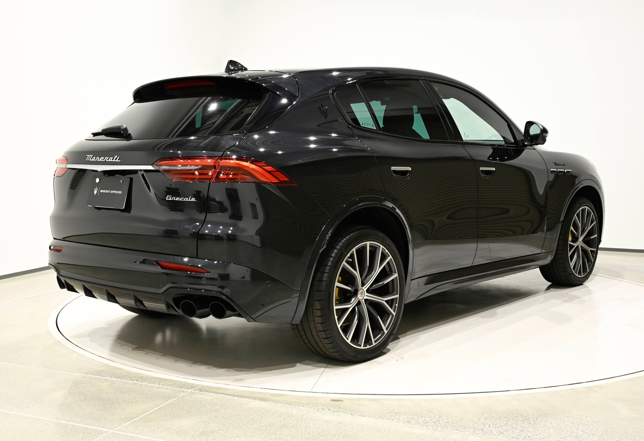 2023 Maserati Grecale - マセラティ グレカーレ モデナ 4WD ソナス・ファベールサラウンドシステム ホワイトレザーシート BSM 前後シートヒーター パワーシート パワーテールゲート イエローキャリパー クルコン 360度カメラ