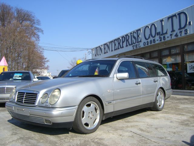 2002 Mercedes-Benz E-Class - 2002 مرسيدس بنز E-Class